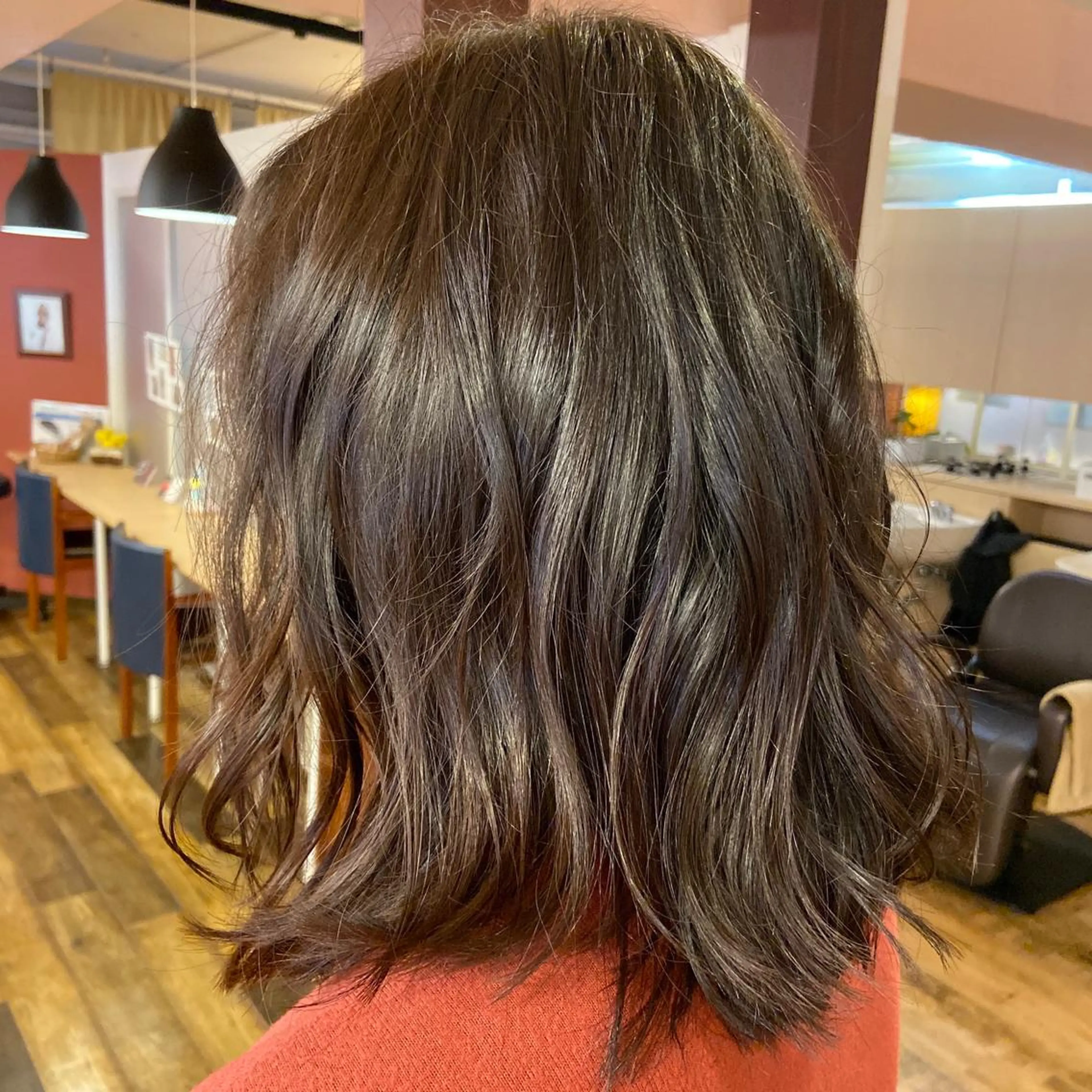 ミディアム カラー ブラウンカラー ナチュラルブラウン ツバサ 髪質改善のヘアスタイル