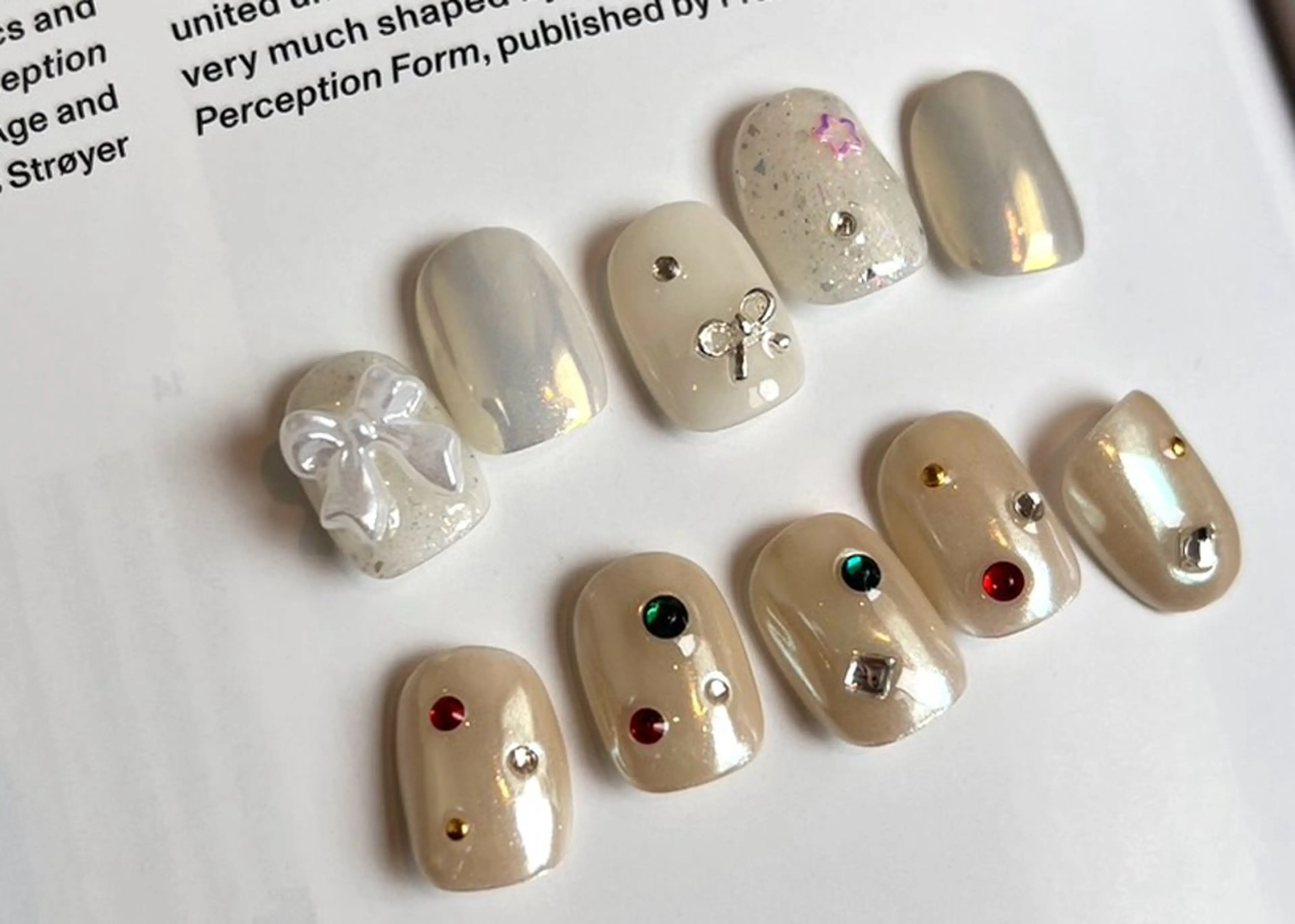 ネイル W.eyelash所属・ダブリュー アイラッシュの眉毛・アイブロウイメージ