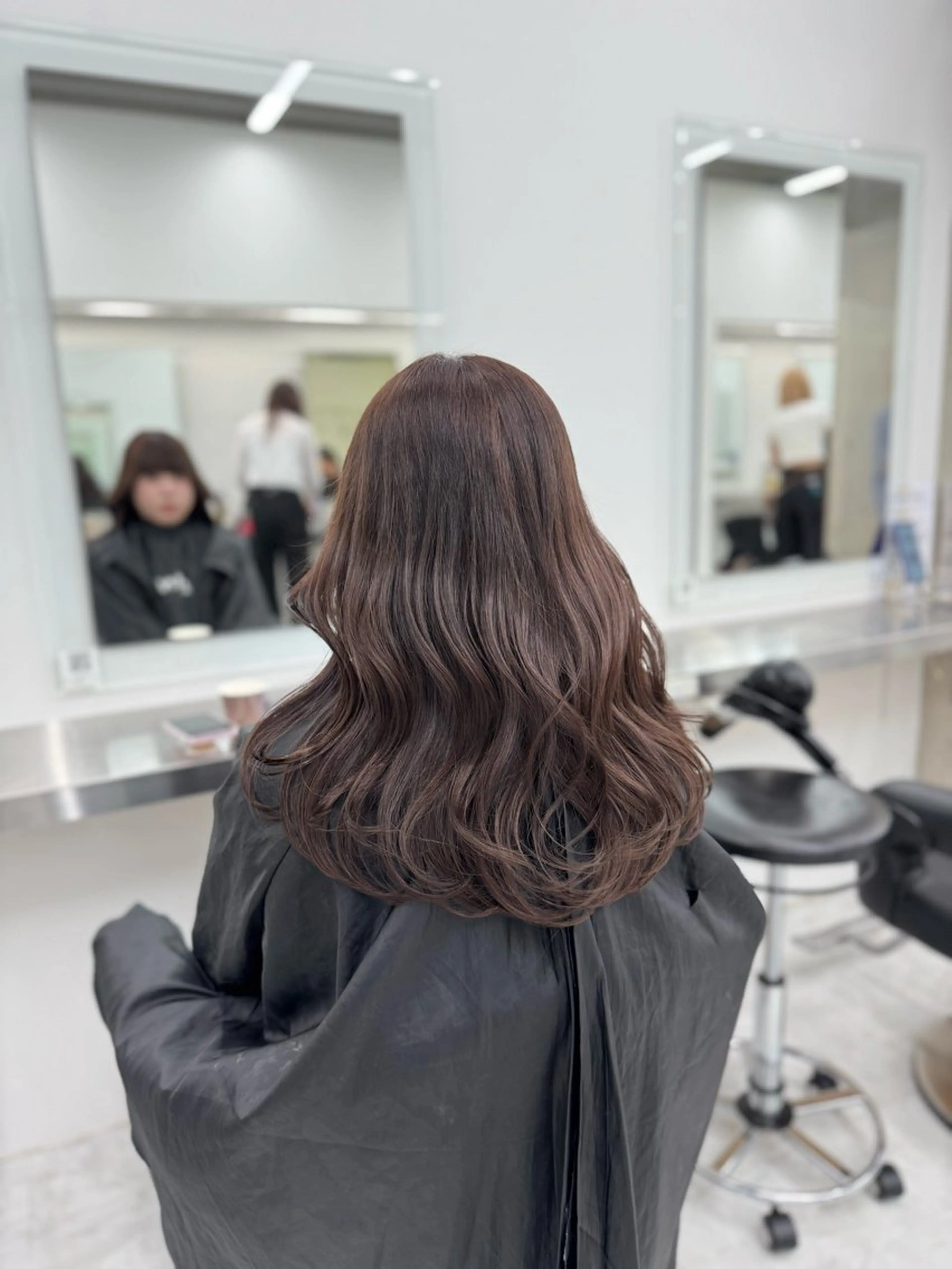 セミロング カラー カット ヘアカラー トリートメント 透明感 カラーしゅうじのヘアスタイル