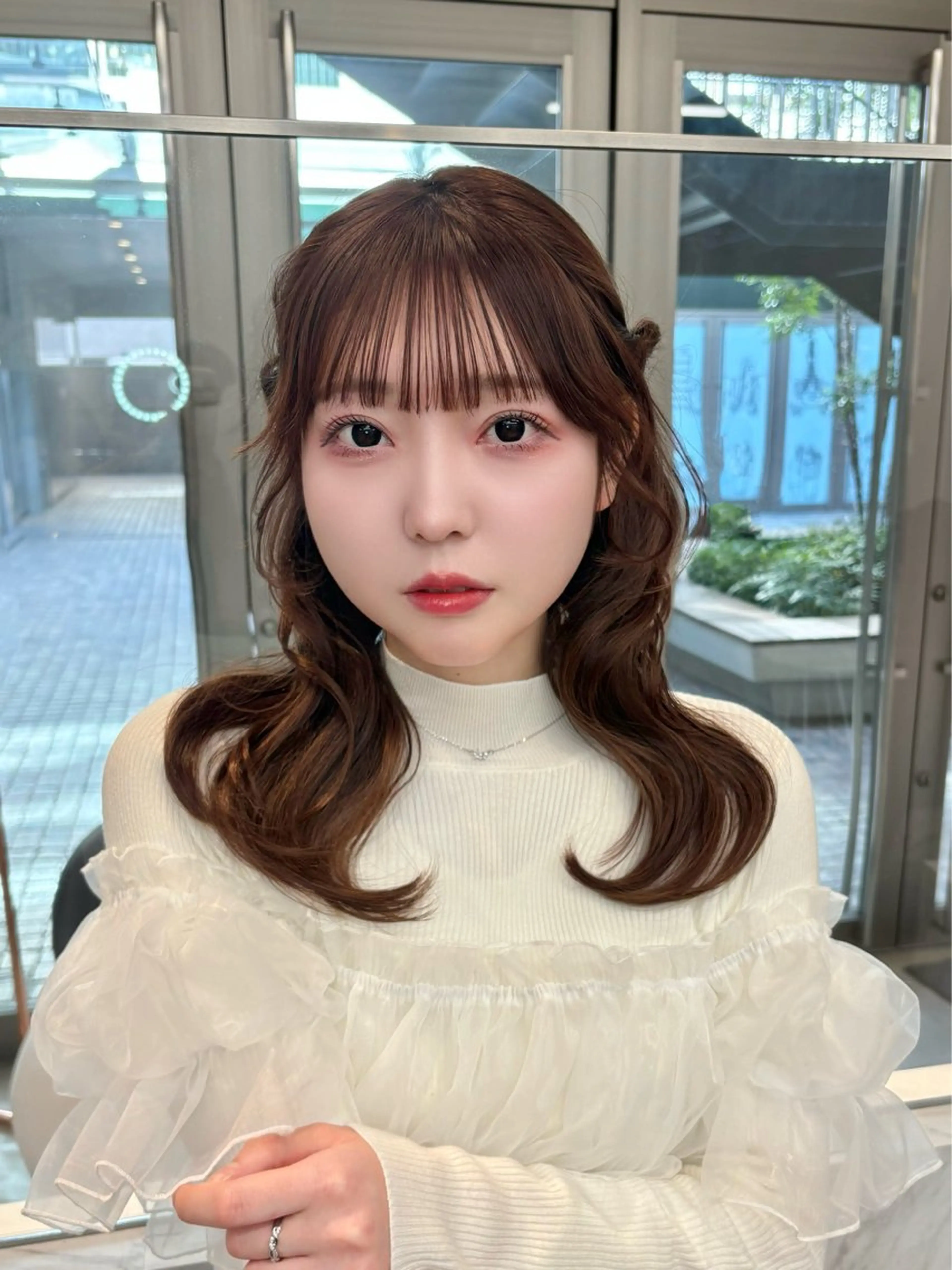 ロング カラー ベージュカラー ブリーチ ヘーゼル ブリーチなしカラー 顔周りカット カット ヘアカラー 𝒎𝒐𝒆🩰 名駅/ヘアメ/暖色♡のヘアスタイル