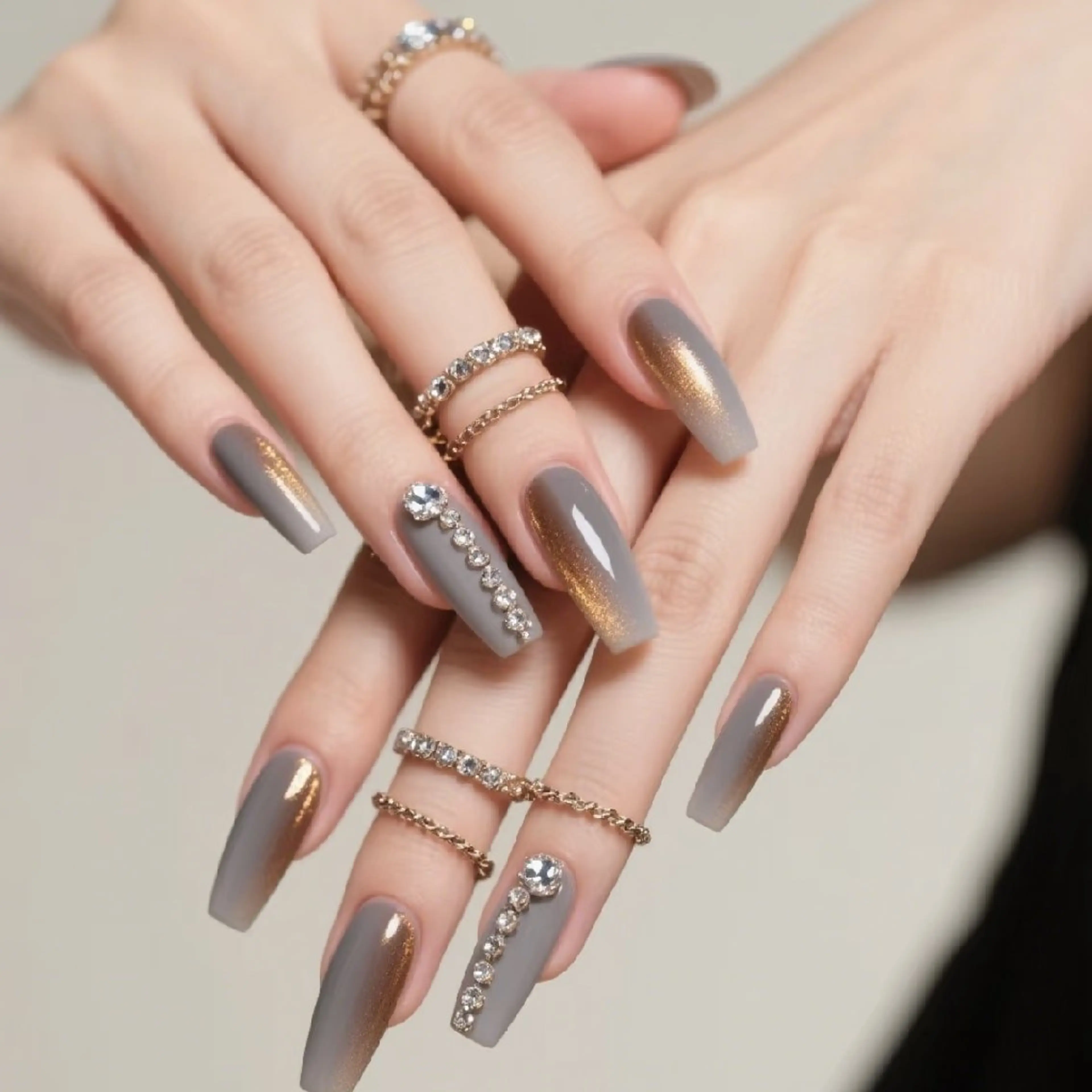 ネイル 鈴木 彩星のネイルデザイン