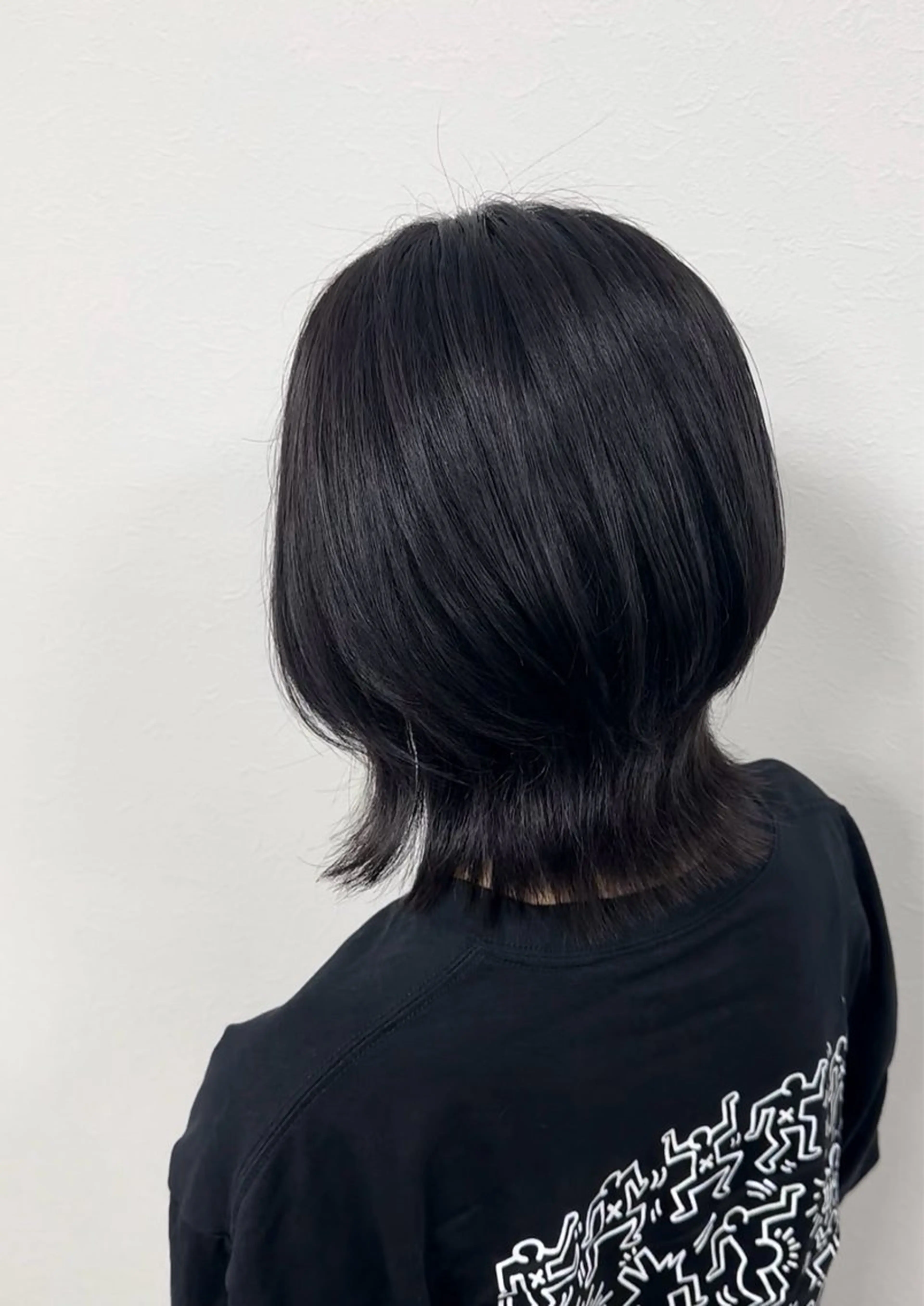 ミディアム カラー レイヤーカット ウルフカット ウルフレイヤー カット ヘアカラー enne所属・enne こさかのヘアスタイル