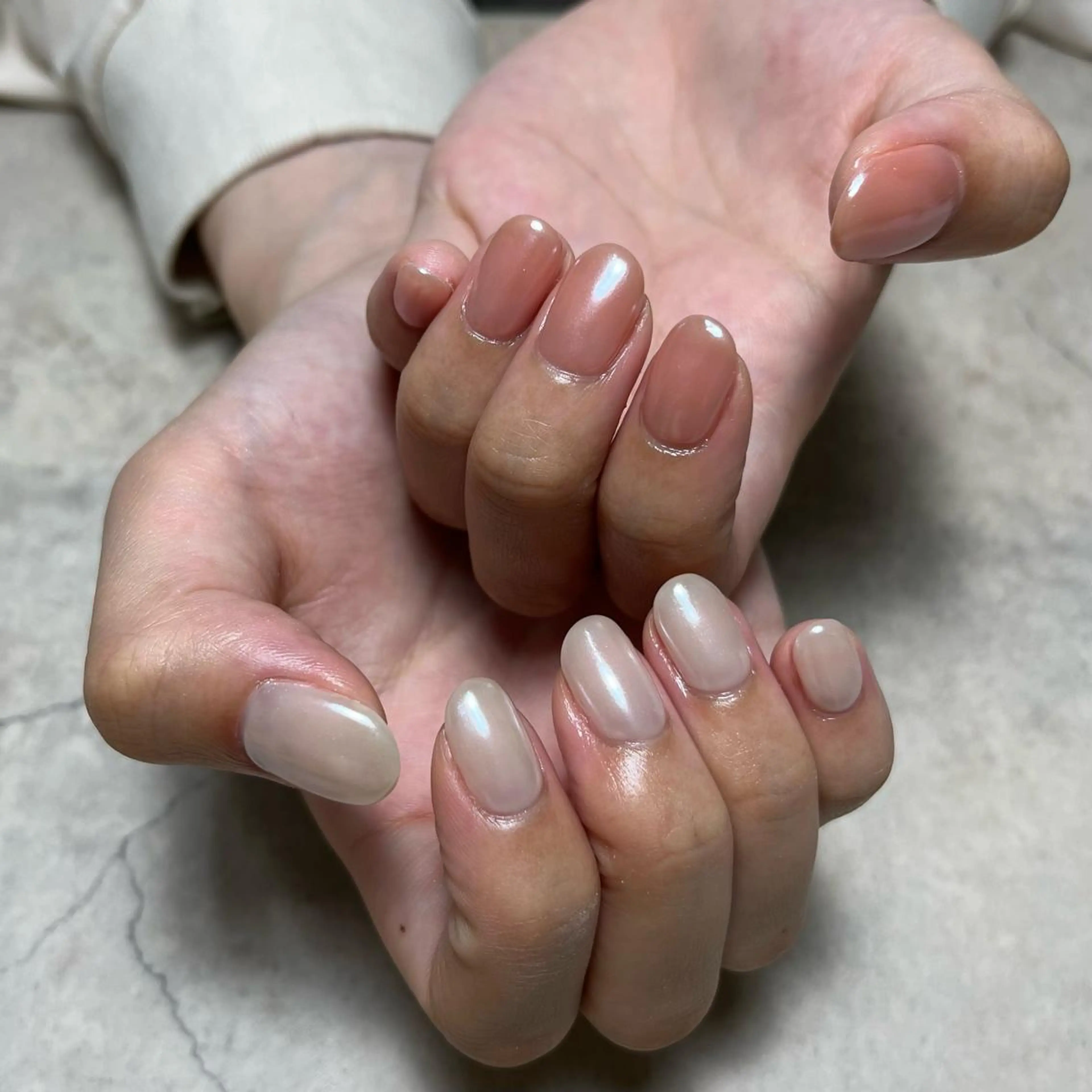 ネイル ミラーネイル ホワイト ハンドネイル nail salon O (en)所属・vegh. nail／阿波座のネイルデザイン