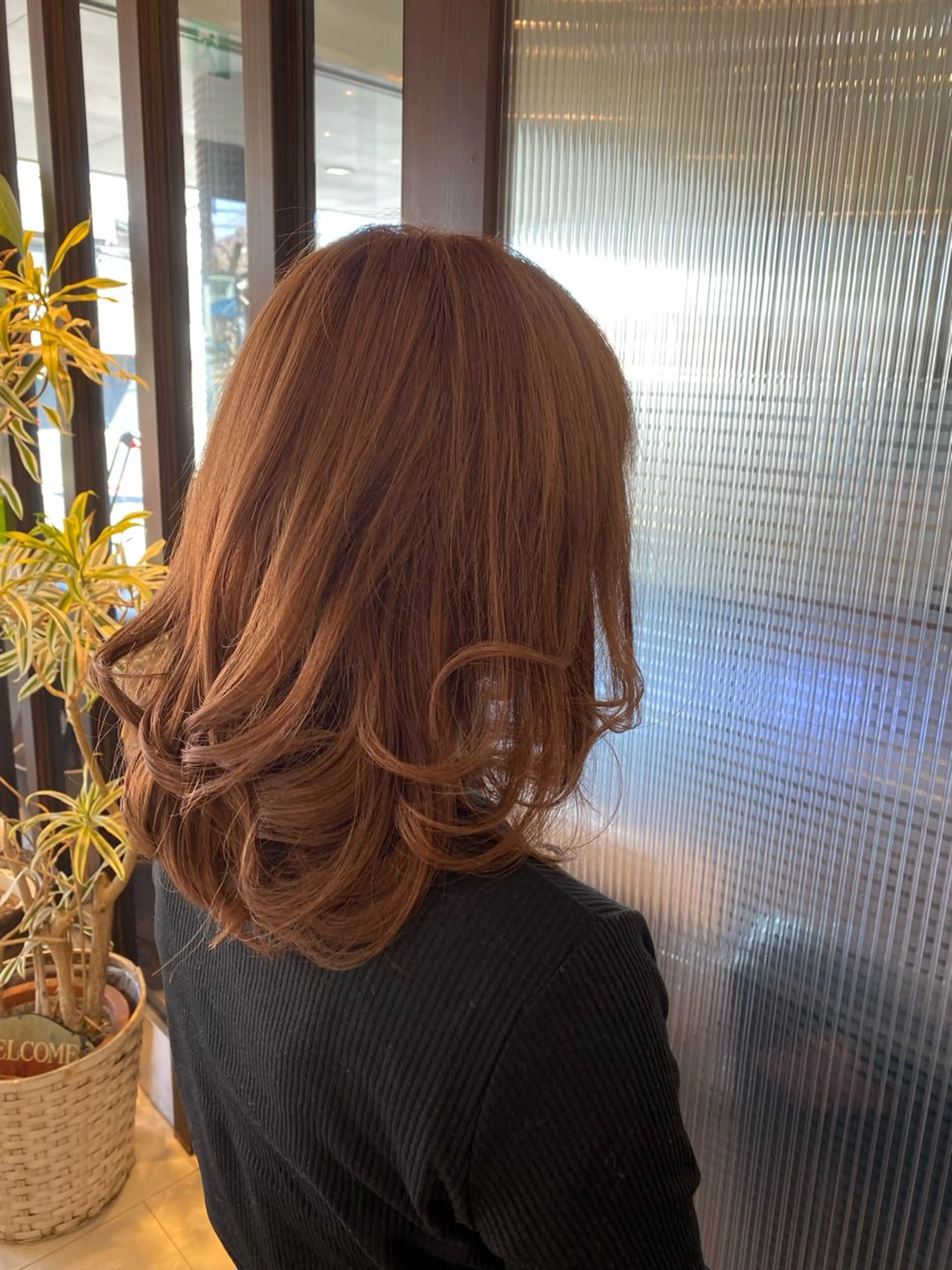 セミロング 鈴木 千恵子のヘアスタイル