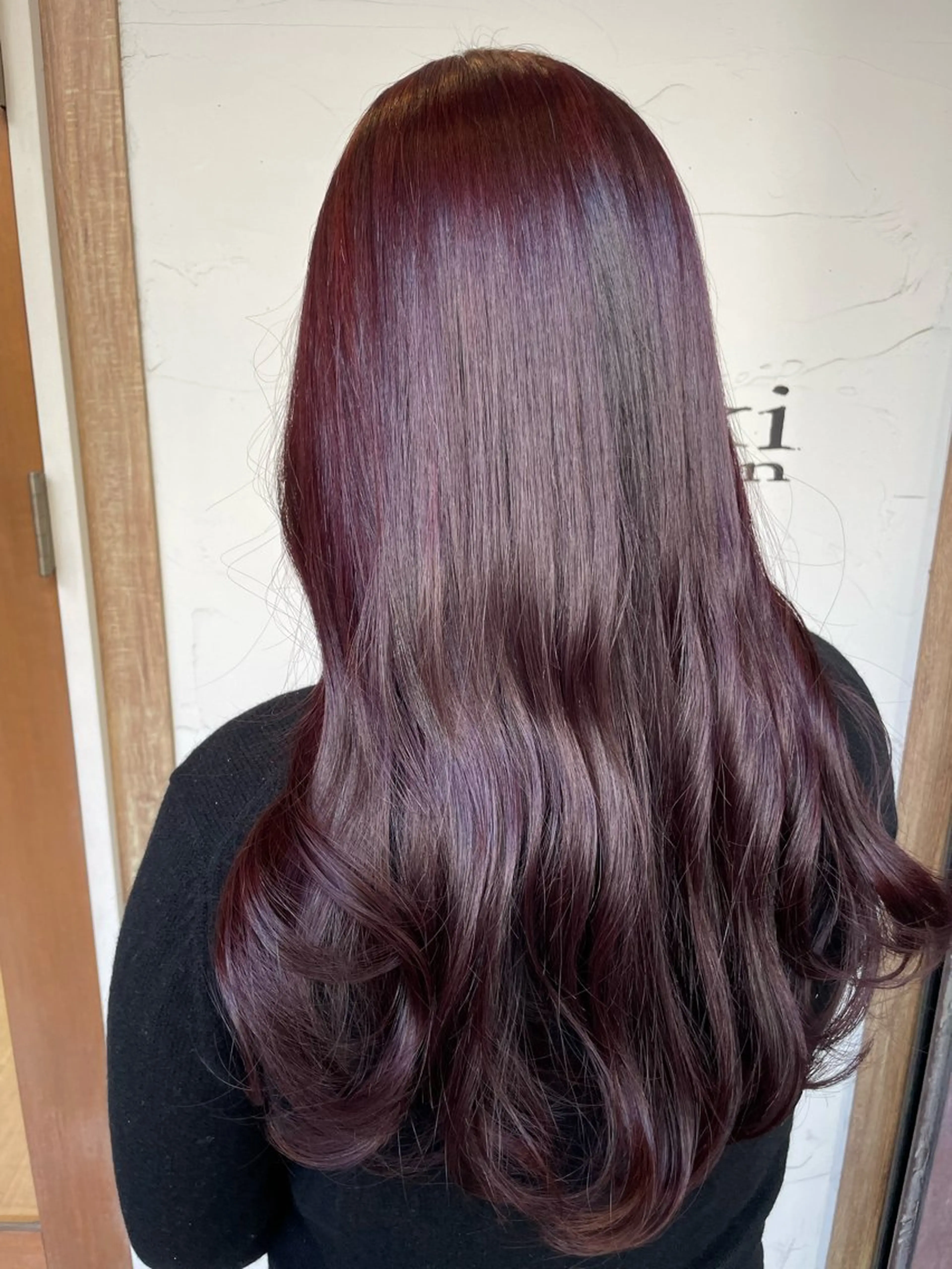 ロング カラー カット ヘアカラー トリートメント 立川・くびれミディ 旬なデザインカラーのヘアスタイル