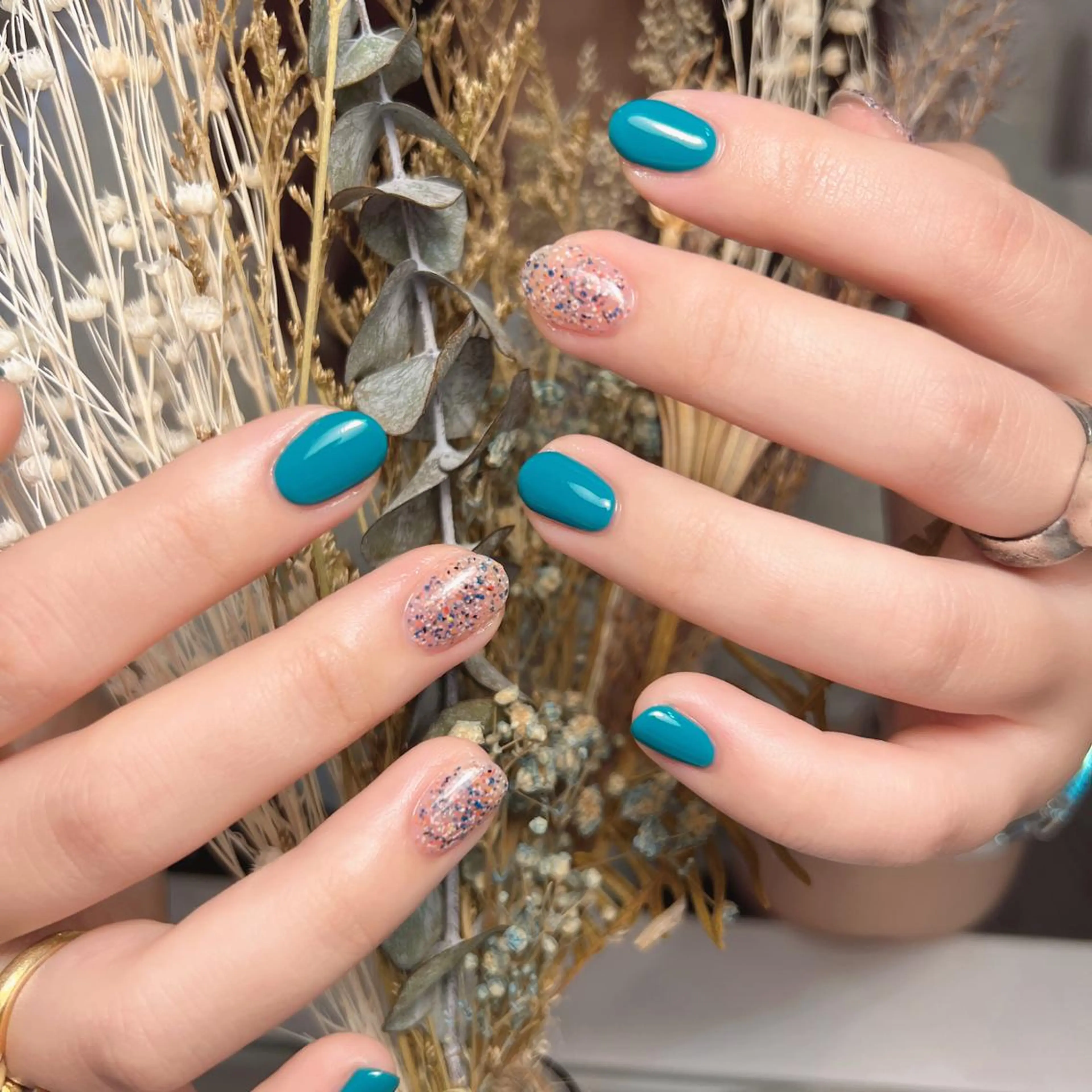 カラー You&Me Yukiのネイルデザイン