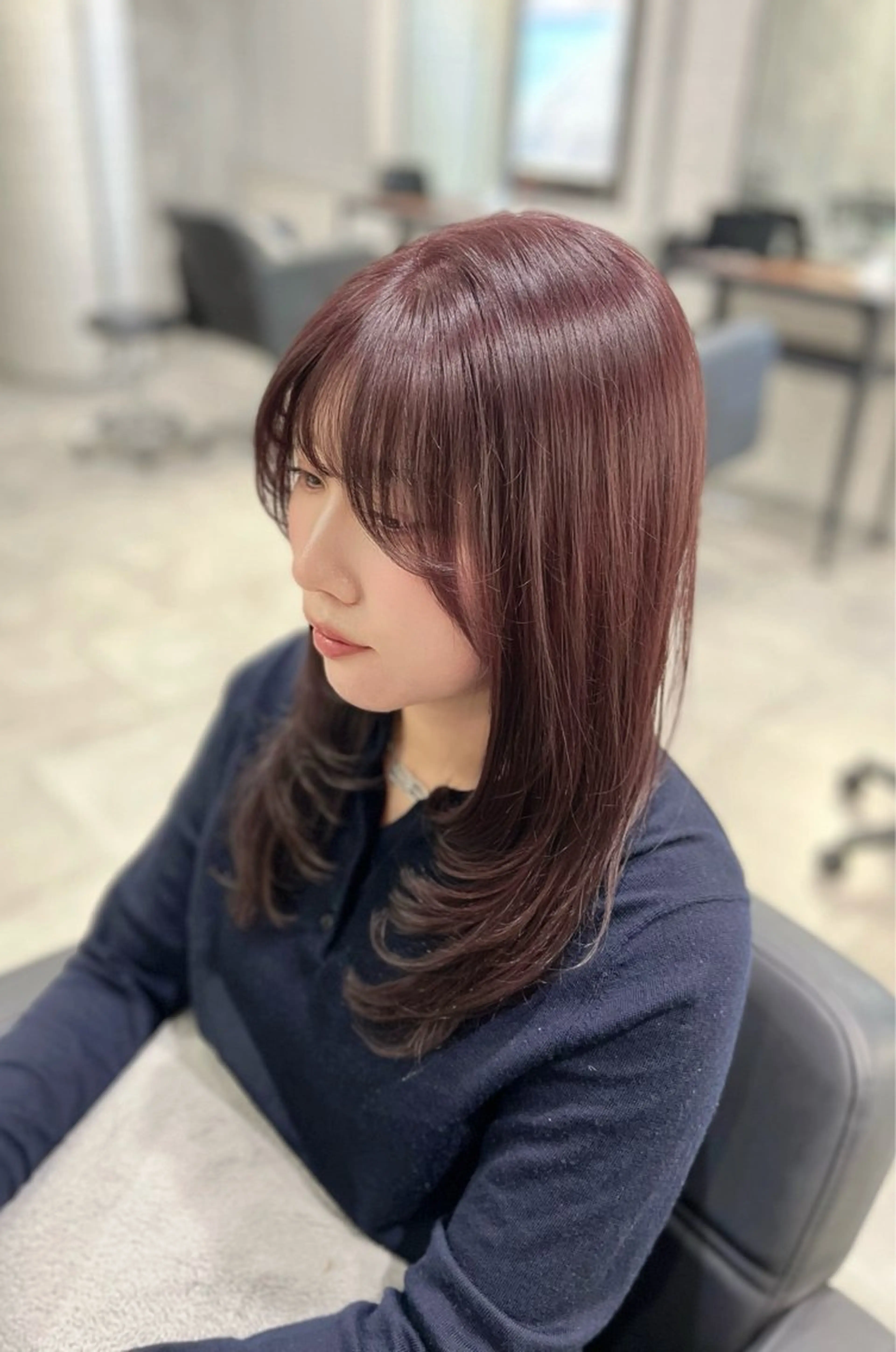 ミディアム レイヤーカット カット ヘアカラー Zina博多店 CHIHIRO🐄*のヘアスタイル