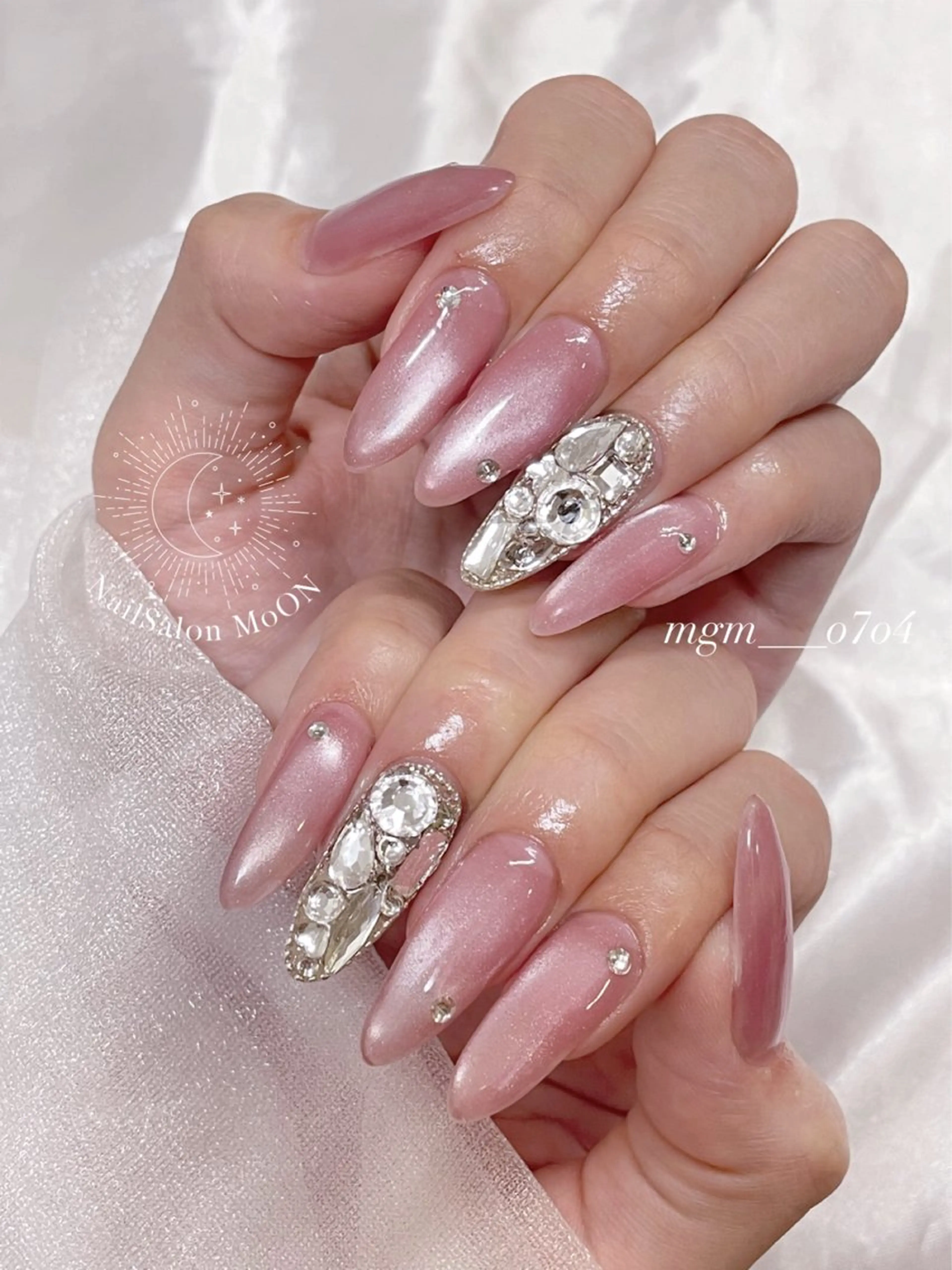 ハンドネイル ハンドケア MoON...❤︎ MeGuのネイルデザイン