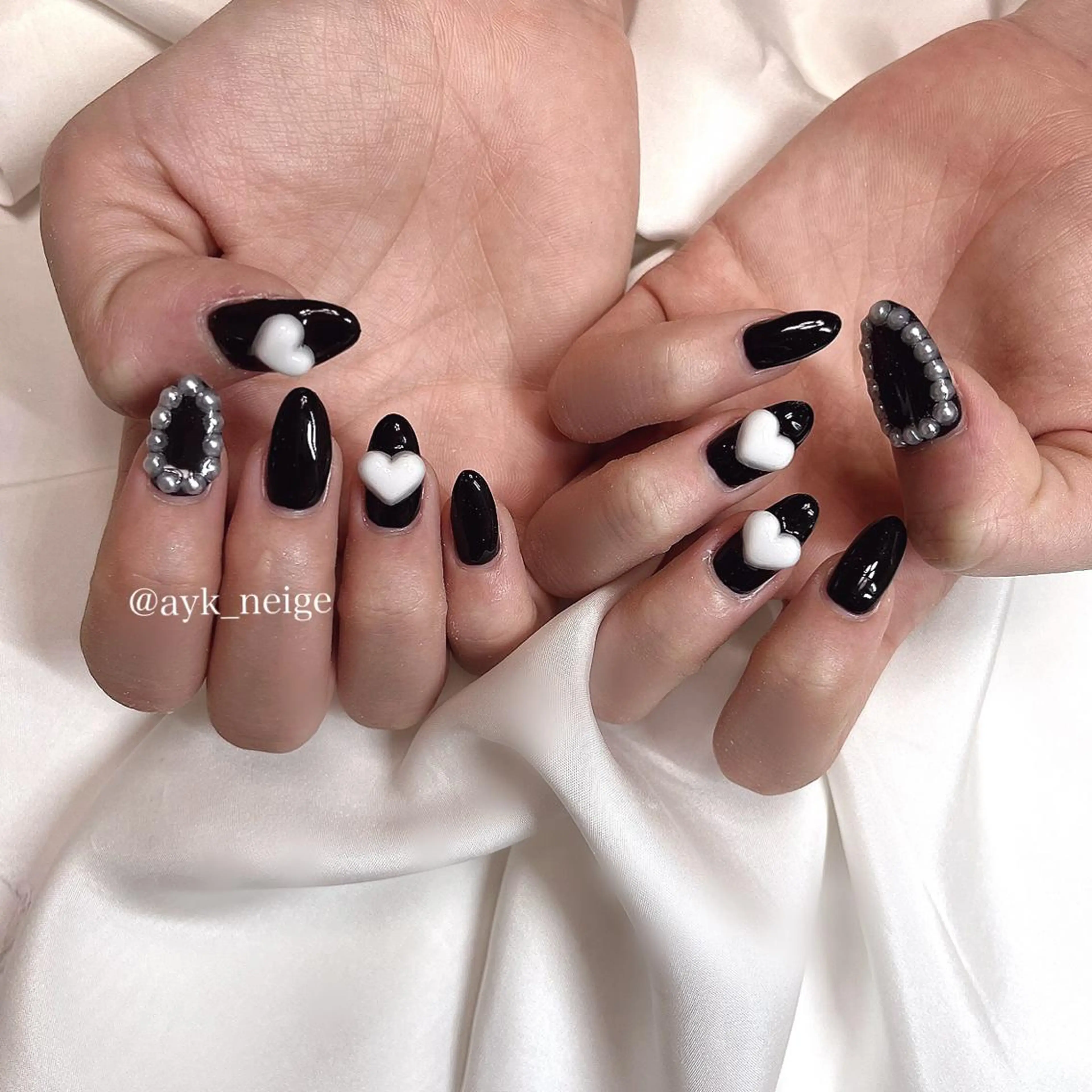 ネイル フットネイル グラデーション キラキラネイル 韓国ネイル マグネットネイル n'eige nail所属・大谷 綾香のネイルデザイン