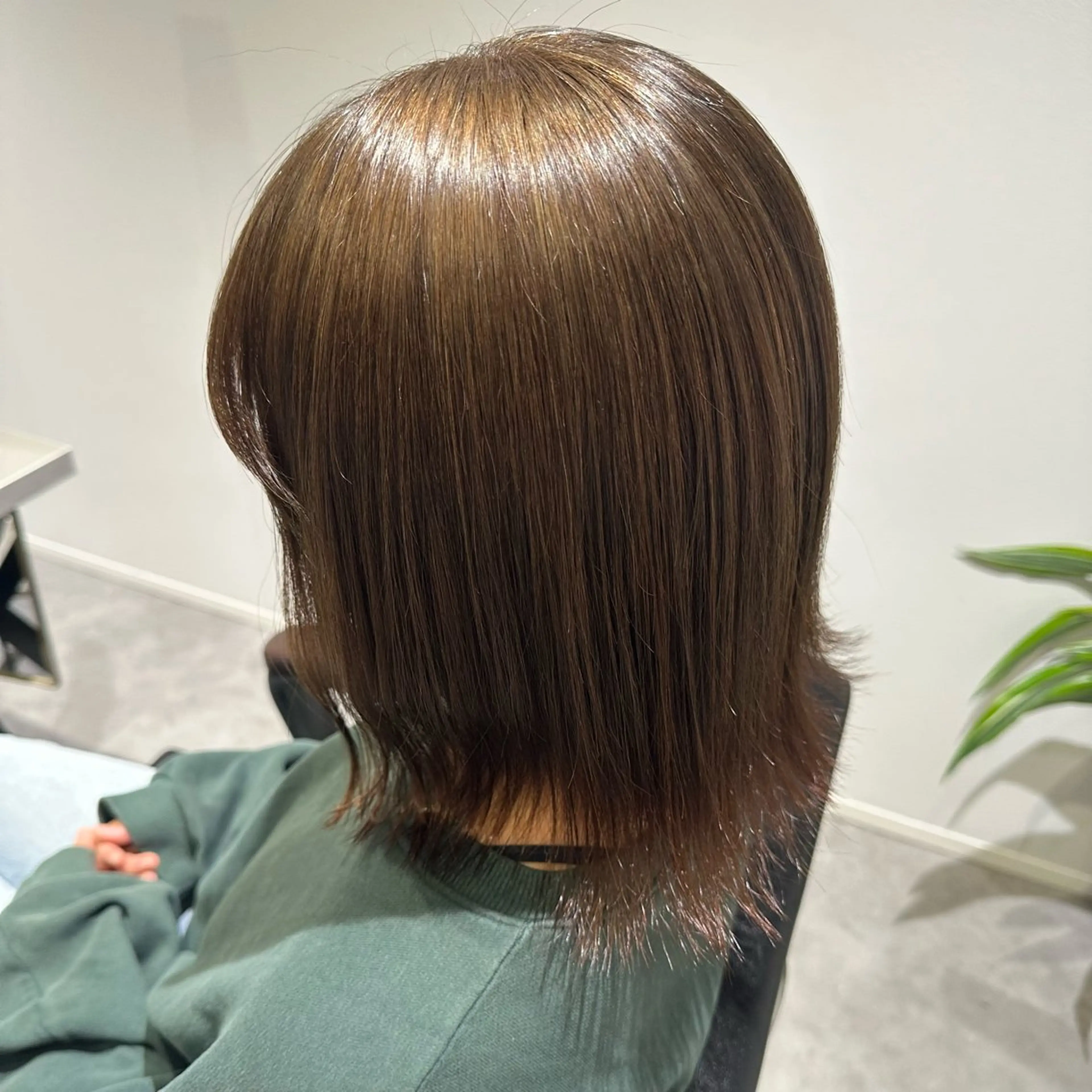 ミディアム カラー ベージュカラー ブリーチ ヘアカラー トリートメント 岩本みるか/ 暖色カラー/ベージュのヘアスタイル