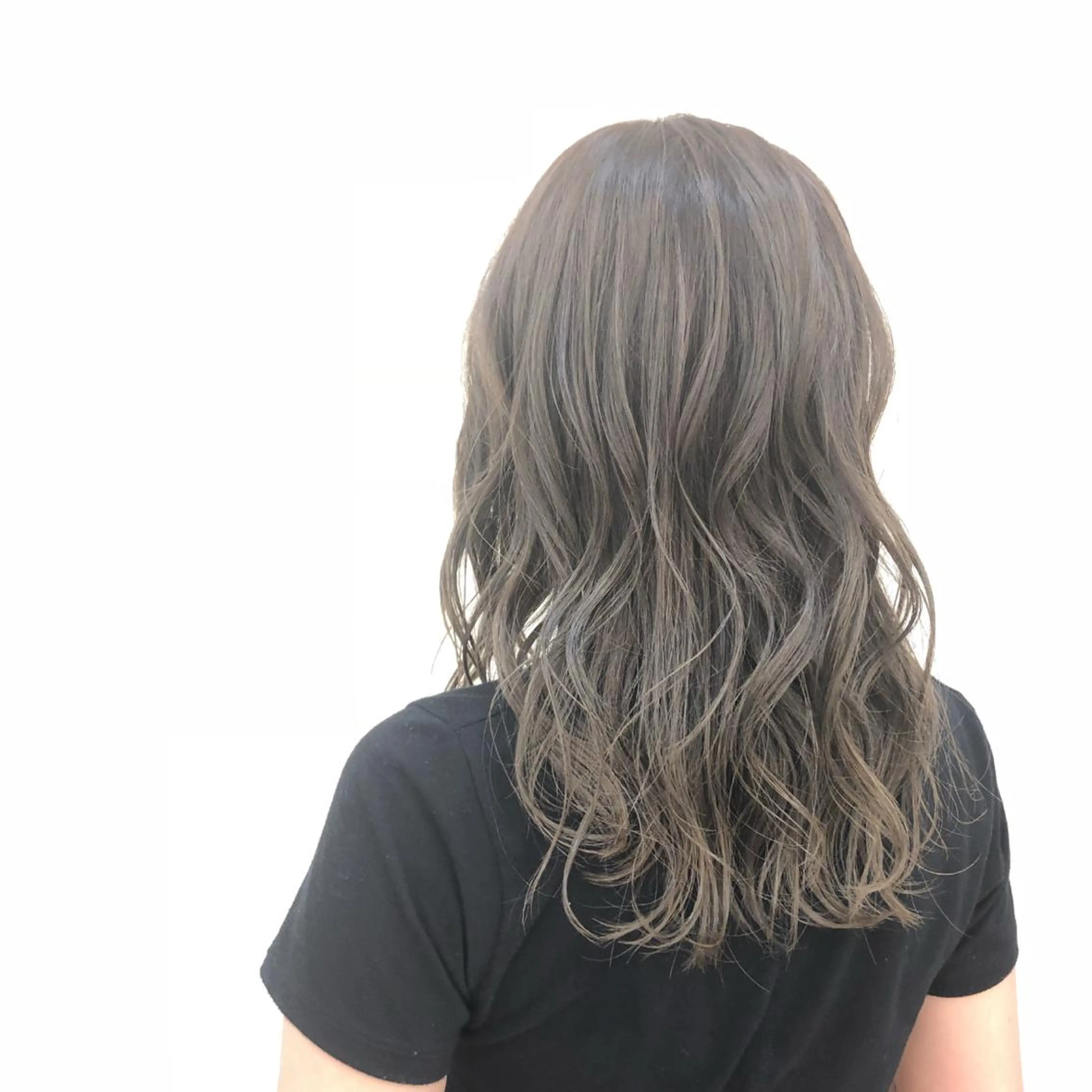セミロング カラー ハイライトカラー ハイライト これた🧸ヘアメ職人 ♡髪質改善♡カラーのヘアスタイル