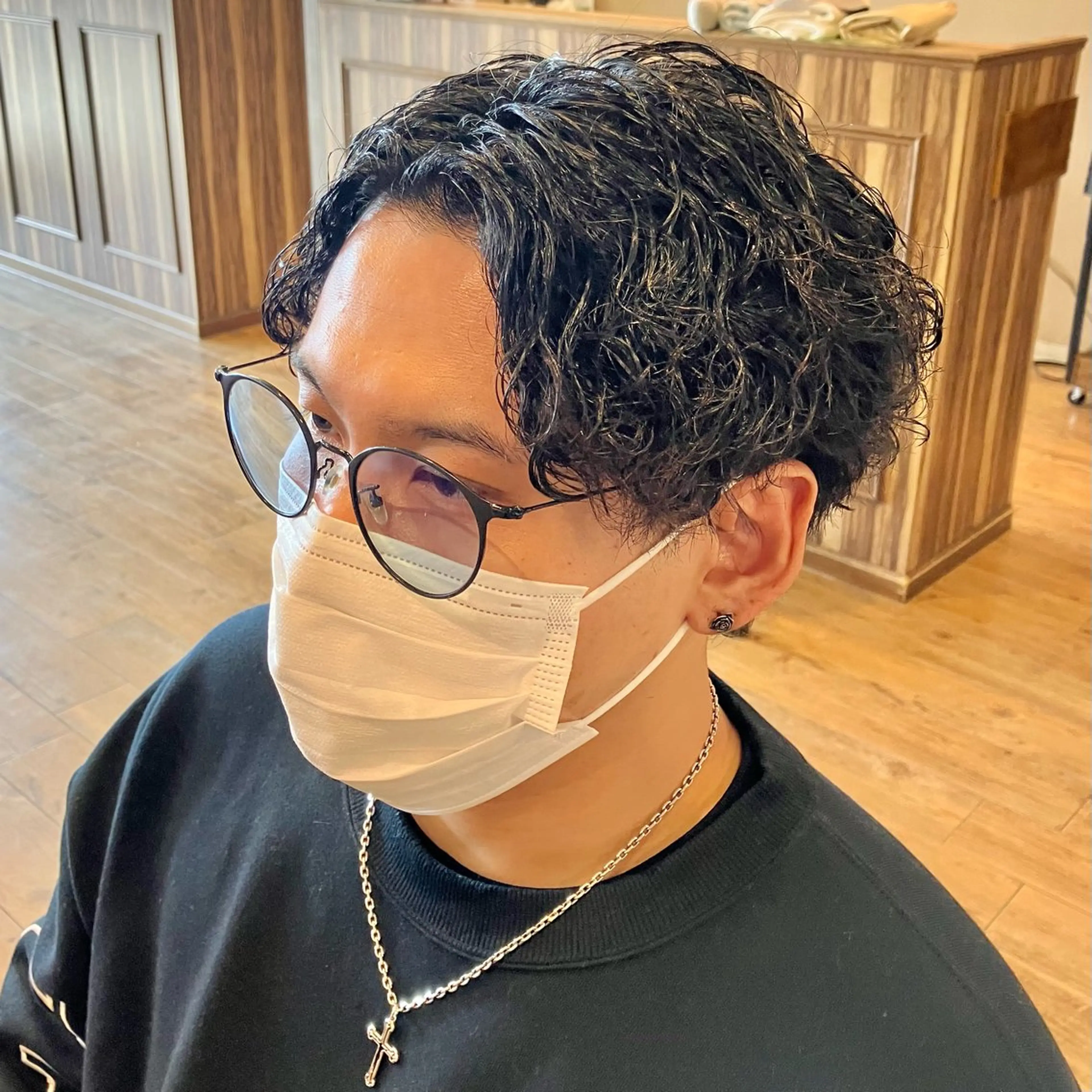 ショート パーマ メンズ メンズパーマ メンズツイストパーマ 波巻きパーマ ツイストパーマ カット パーマ hair make an nico(ヘアーメイクアンニコ)所属・森田 研司のヘアスタイル