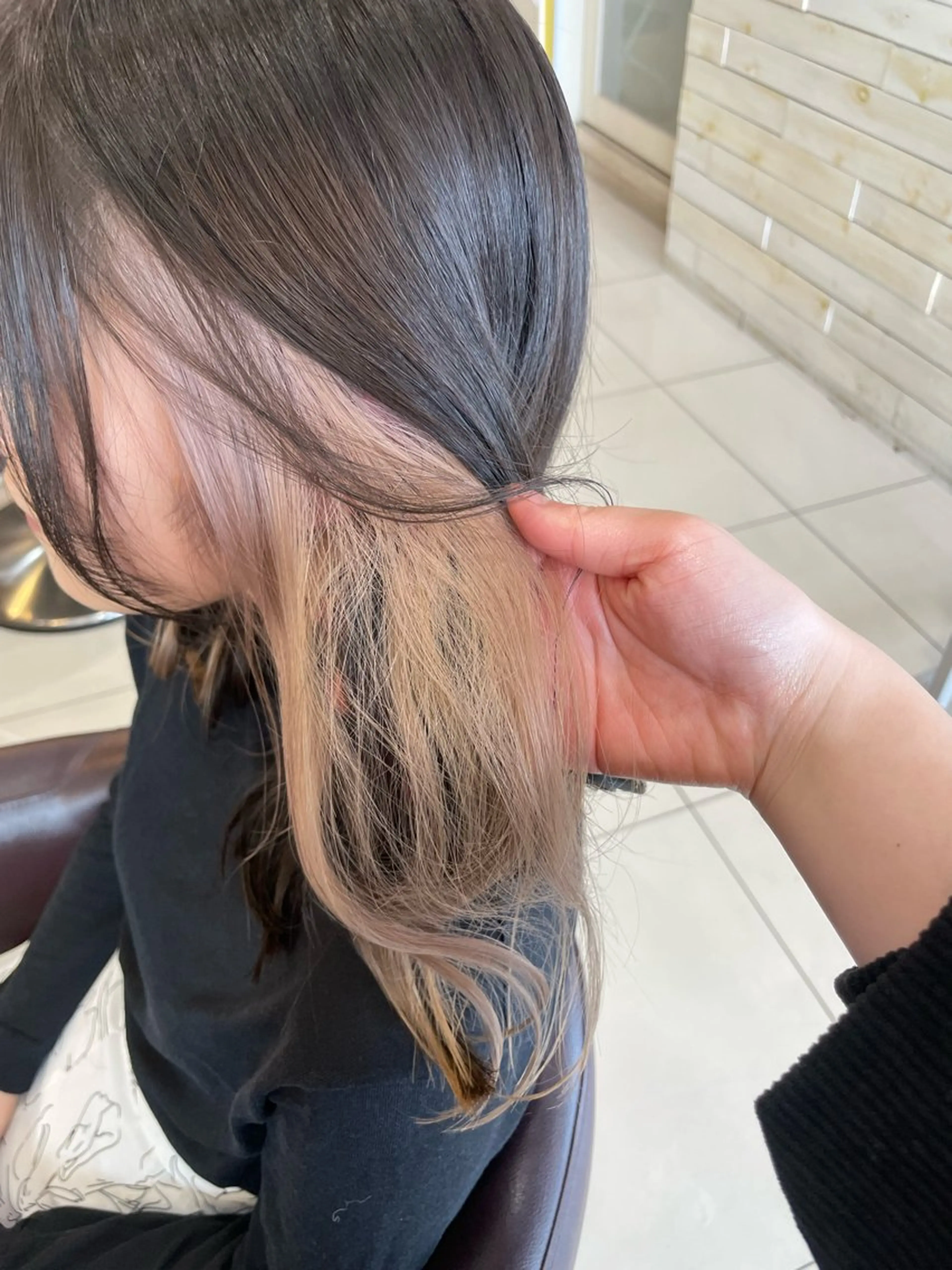 ロング 韓国カラー／エクステ 松戸梨杏のヘアスタイル