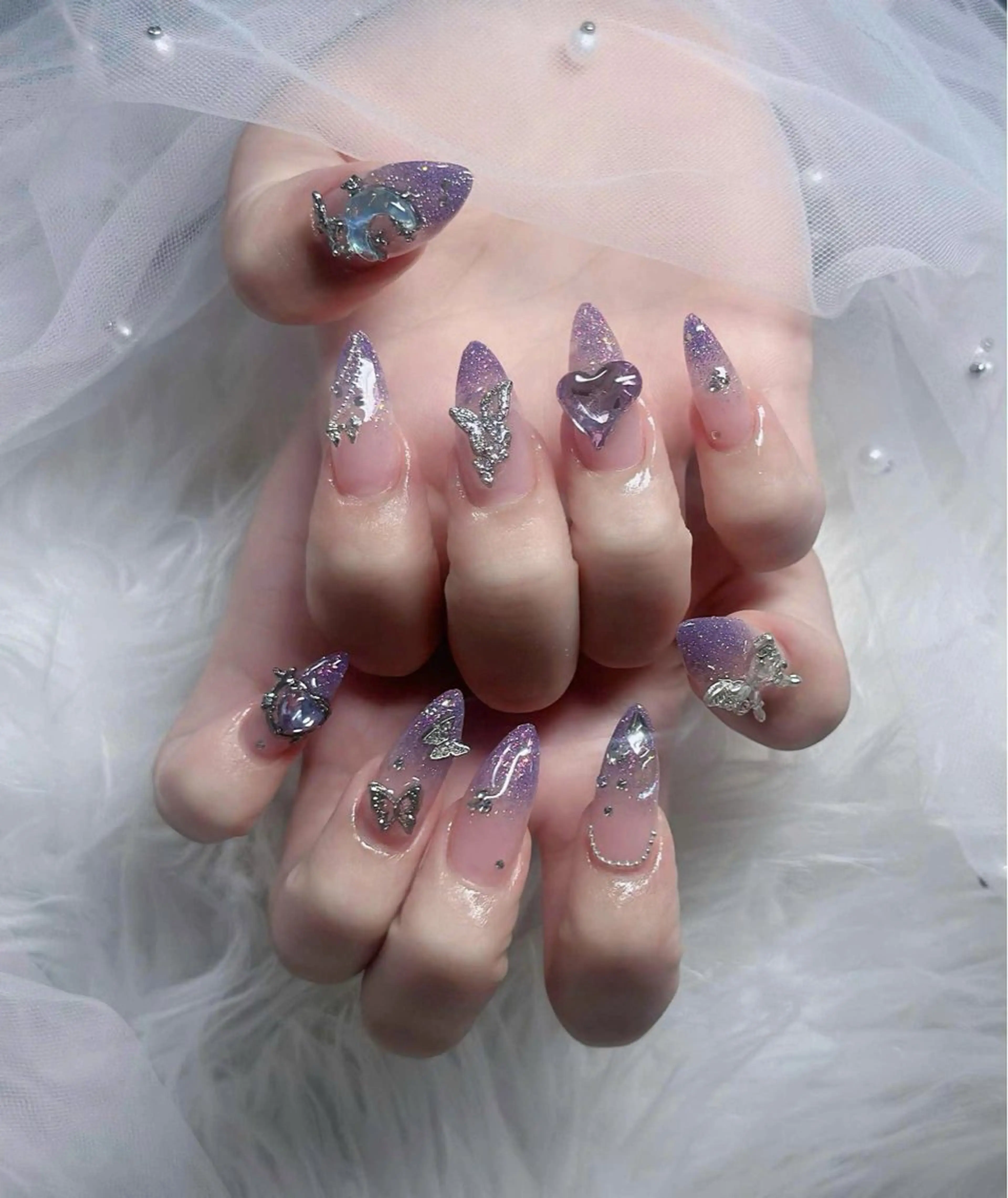 ネイル フレンチネイル ジェルネイル ガラスフレンチ ハロウィン ハート ハンドネイル H.baby Nail Salonのネイルデザイン