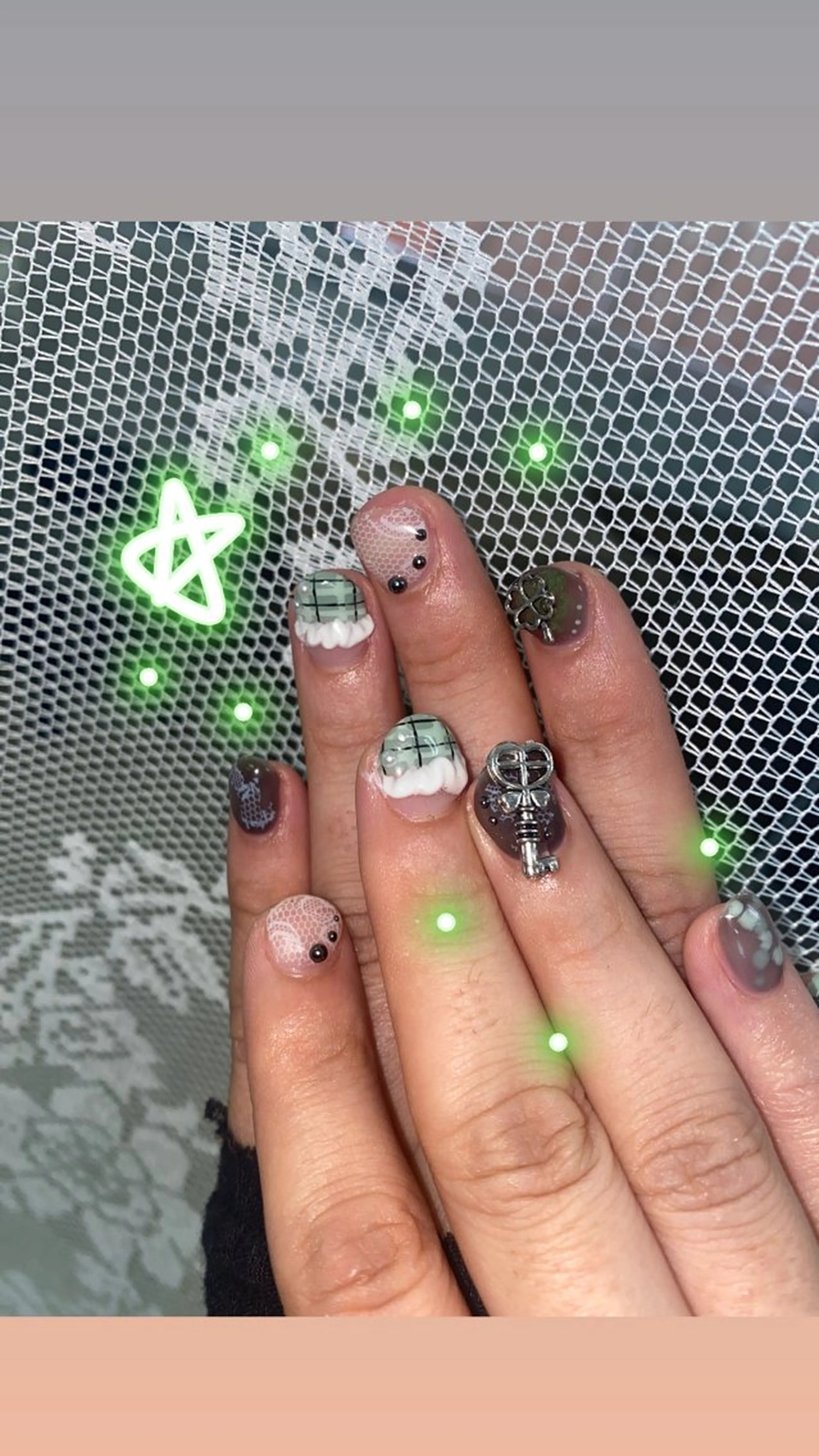 ネイル ハンドネイル isobe yuiのネイルデザイン