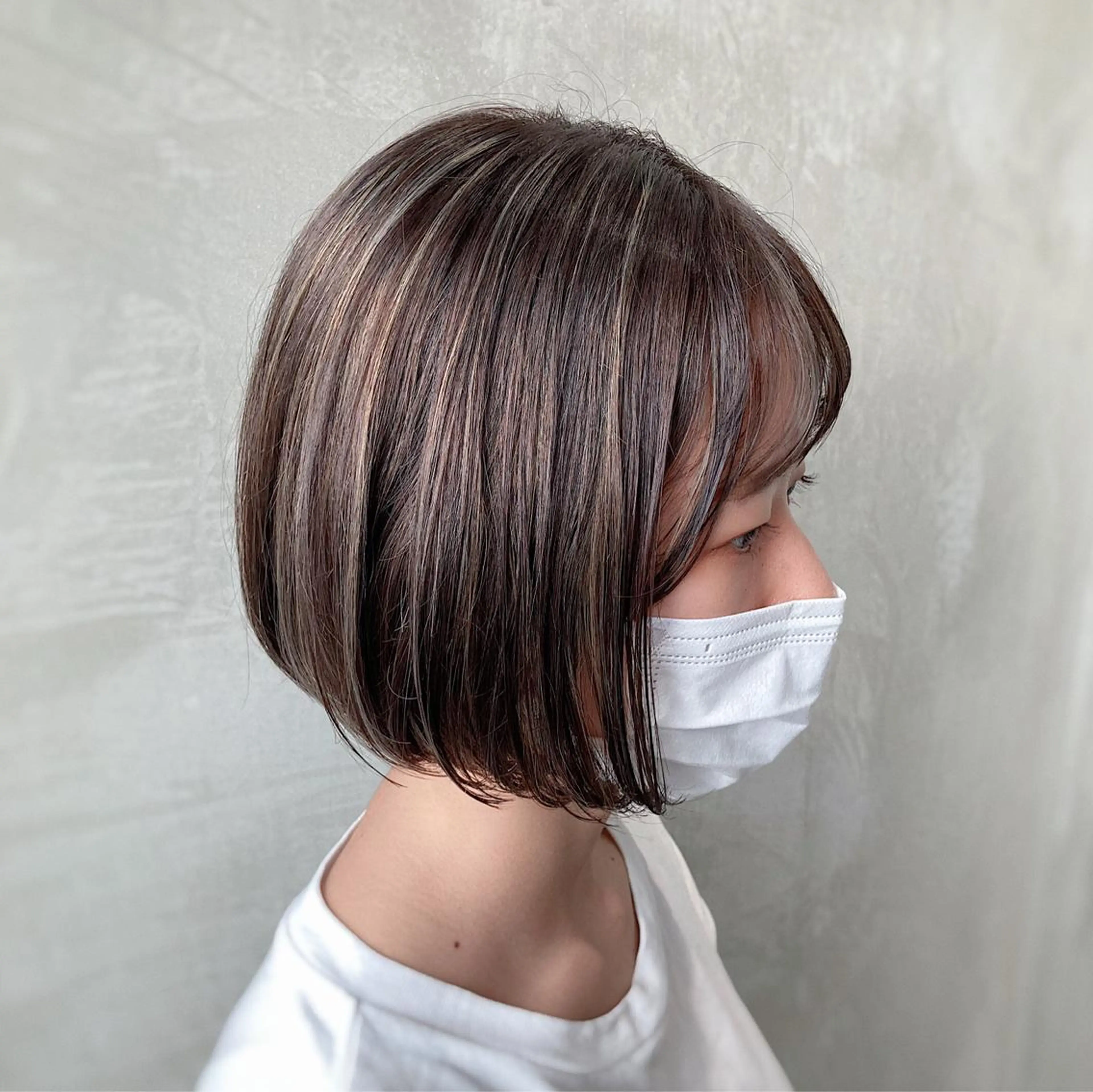 ショート カラー ブリーチ グレージュ ハイライトカラー ハイライト 波巻きスパイラルパー マ/シャドウパーマ駿のヘアスタイル