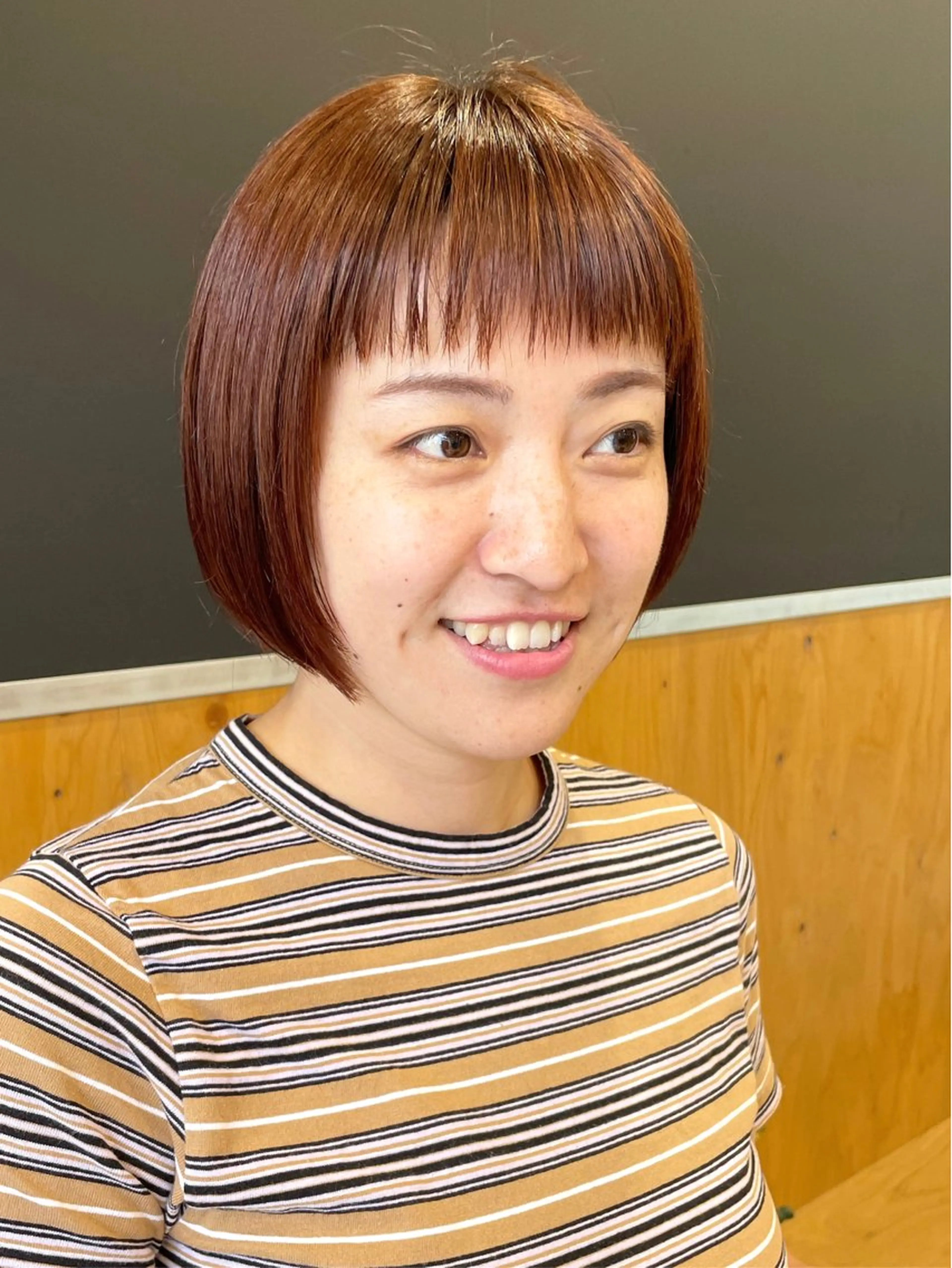 ショート カラー しの　ゆきの THE REMMYのヘアスタイル