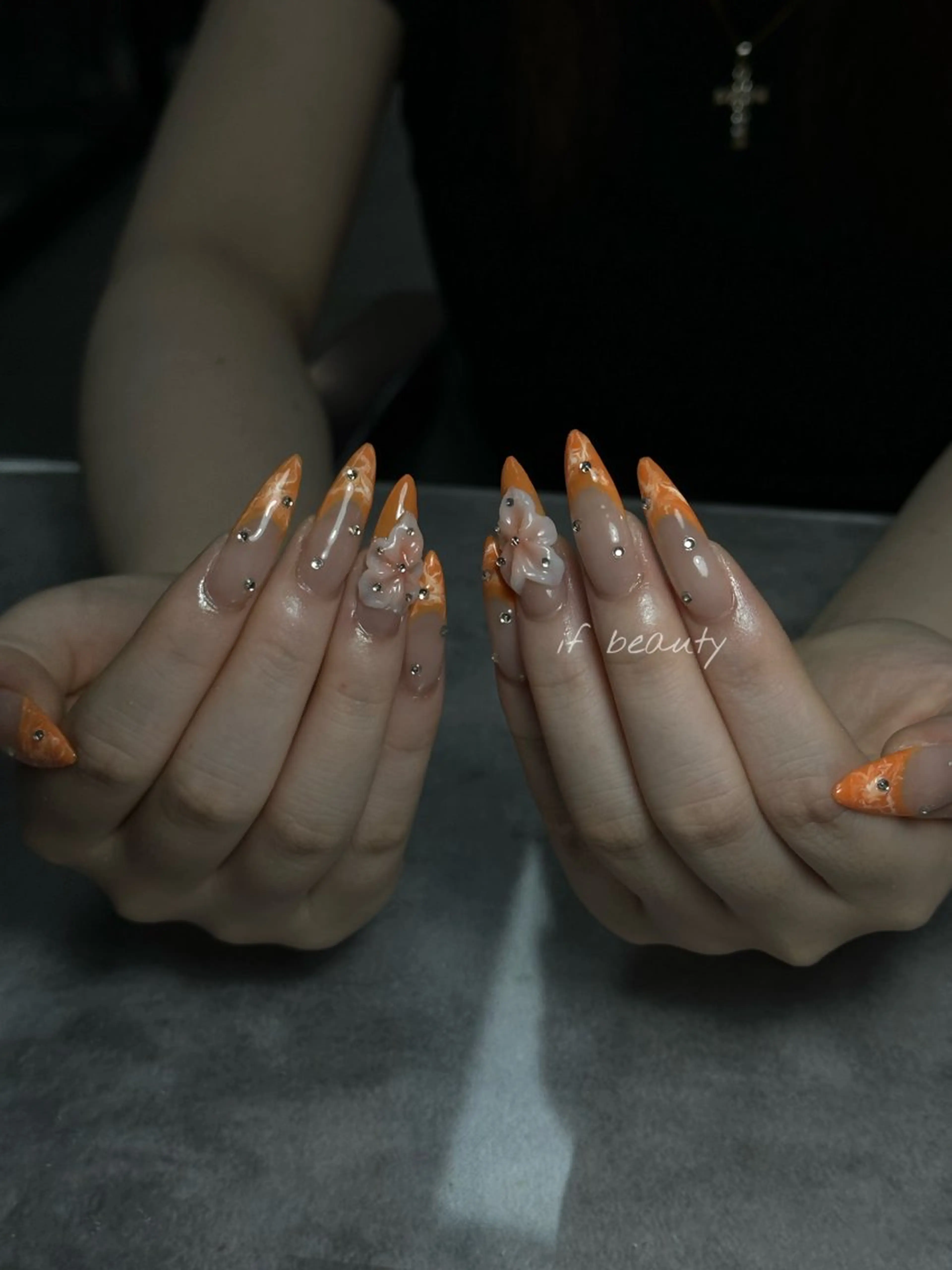 ネイル アートネイル ジェルネイル グラデーション パラジェル ワンホンネイル ハンドネイル if Hair＆Nail Salon所属・IKA /海外ネイル /個性派/ワンホンのネイルデザイン