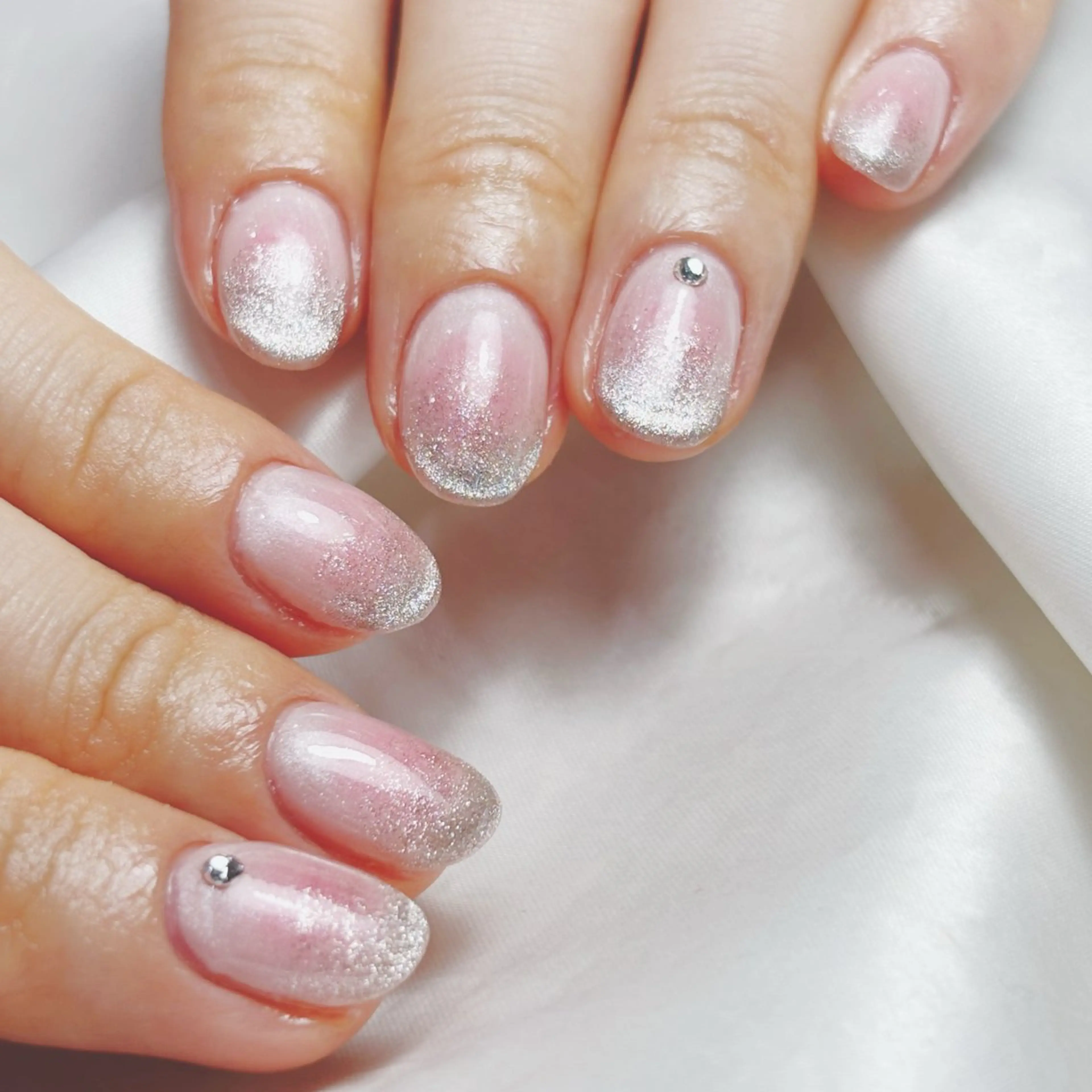 ネイル チークネイル 韓国ネイル マグネットネイル 持ち込み ピンク Ray nail   WAKA️🫧のネイルデザイン