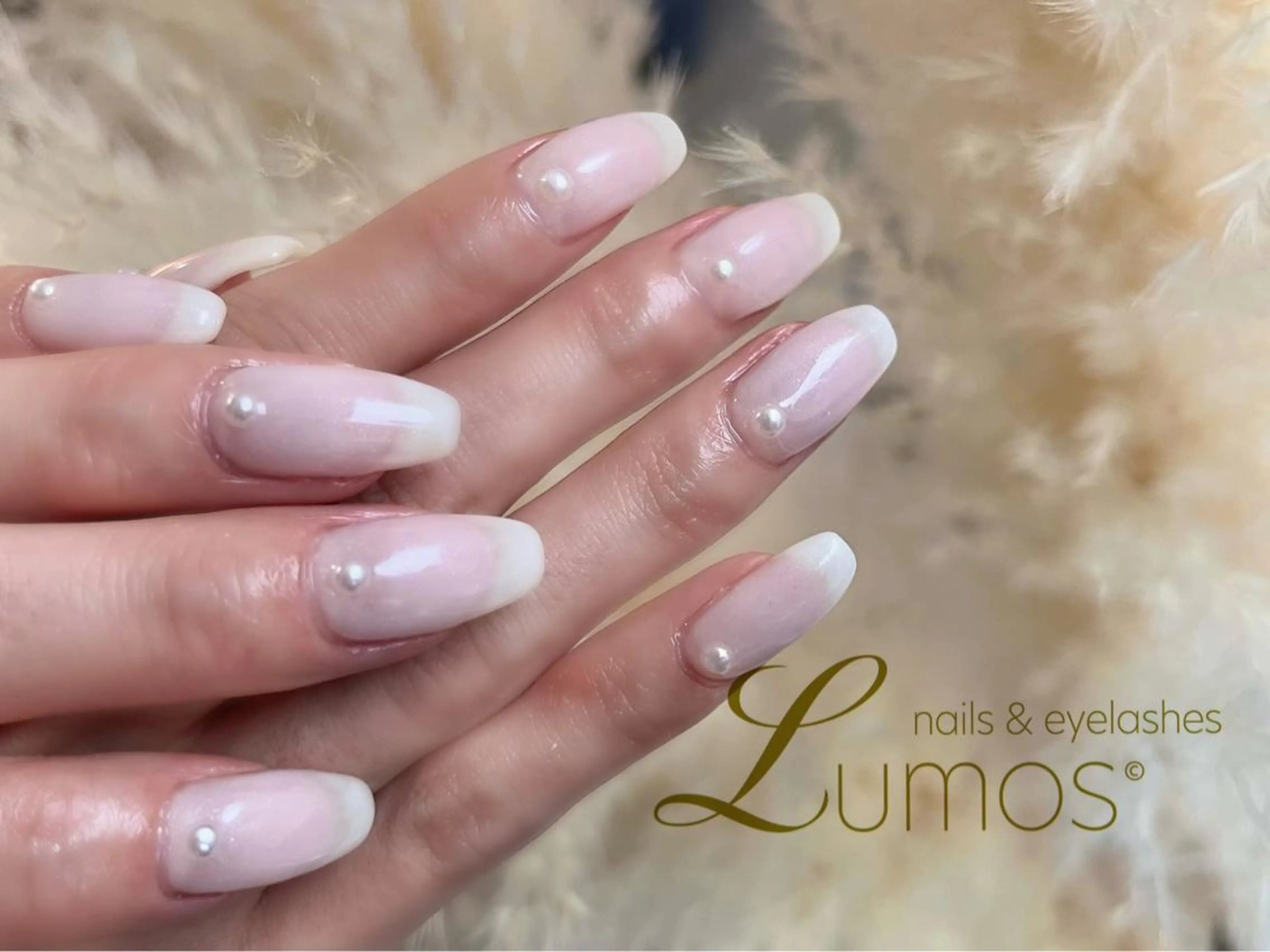 ネイル 桜ネイル ワンカラーネイル 春ネイル ホワイト ハンドネイル Lumos/nail &eyelashes桜川店所属・Lumos Annのネイルデザイン