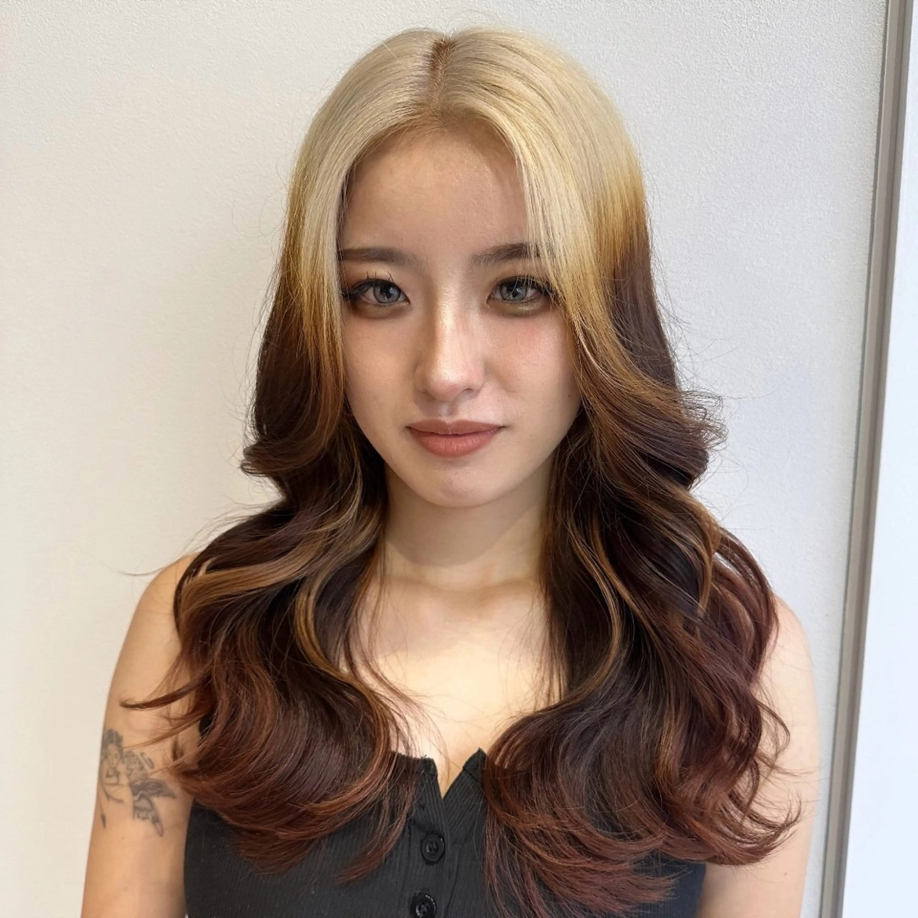 ロング カラー カット ヘアカラー トリートメント ハイトーン/ウルフ/ レイヤー/Asukaのヘアスタイル