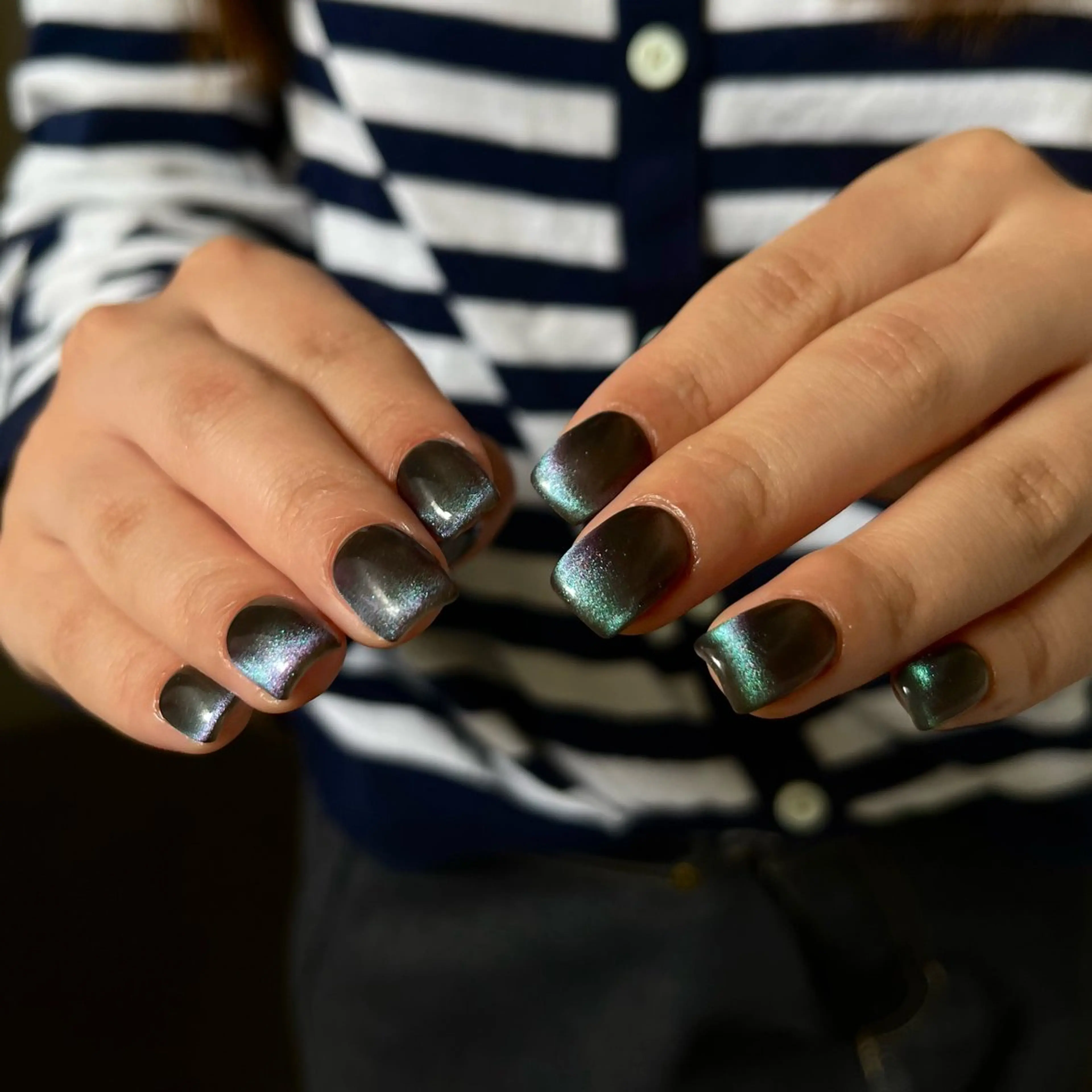 ネイル グリーン マグネットネイル ハンドネイル nail salon O (en)所属・vegh. nail／阿波座のネイルデザイン