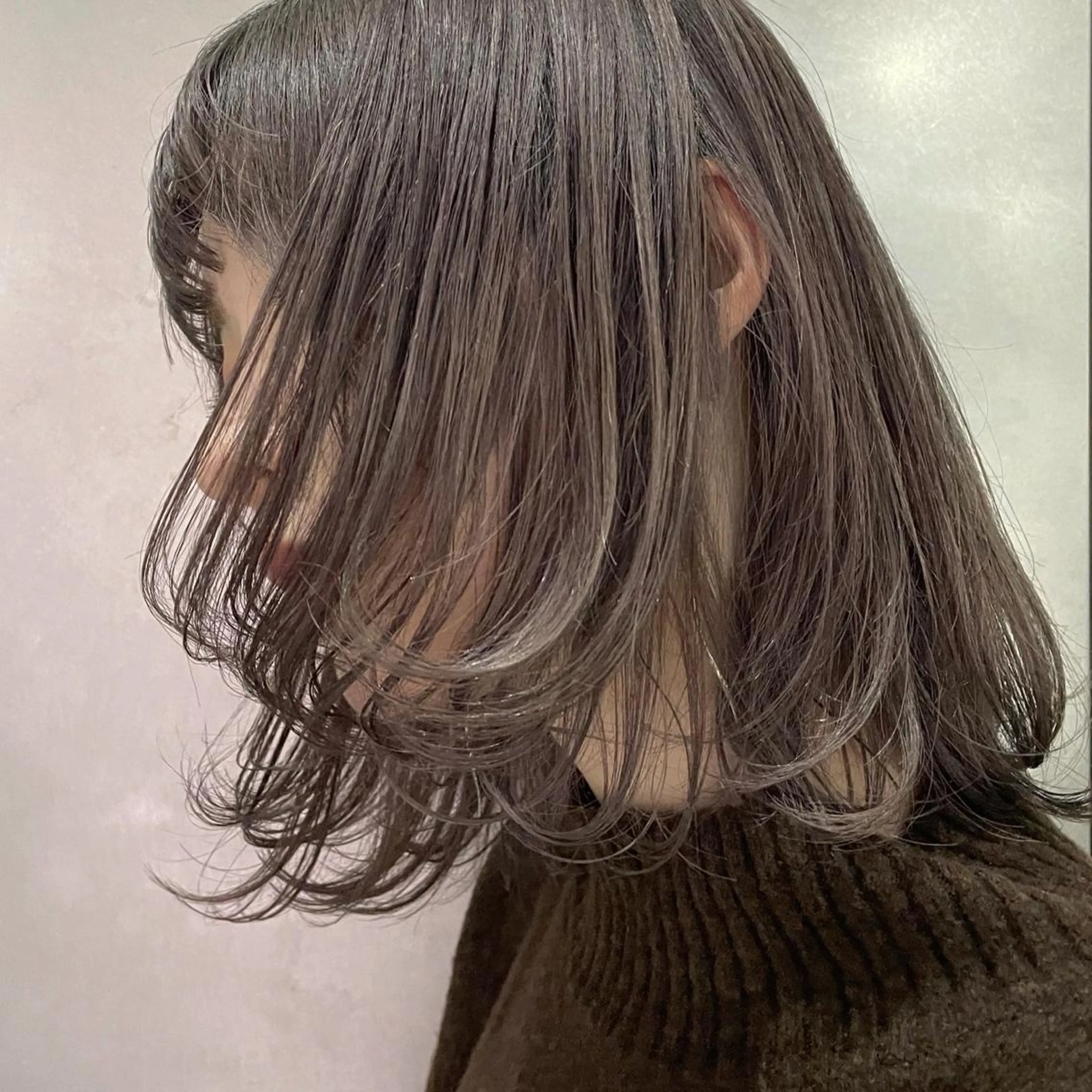 ミディアム カラー miyu ハイトーン/レイヤーのヘアスタイル