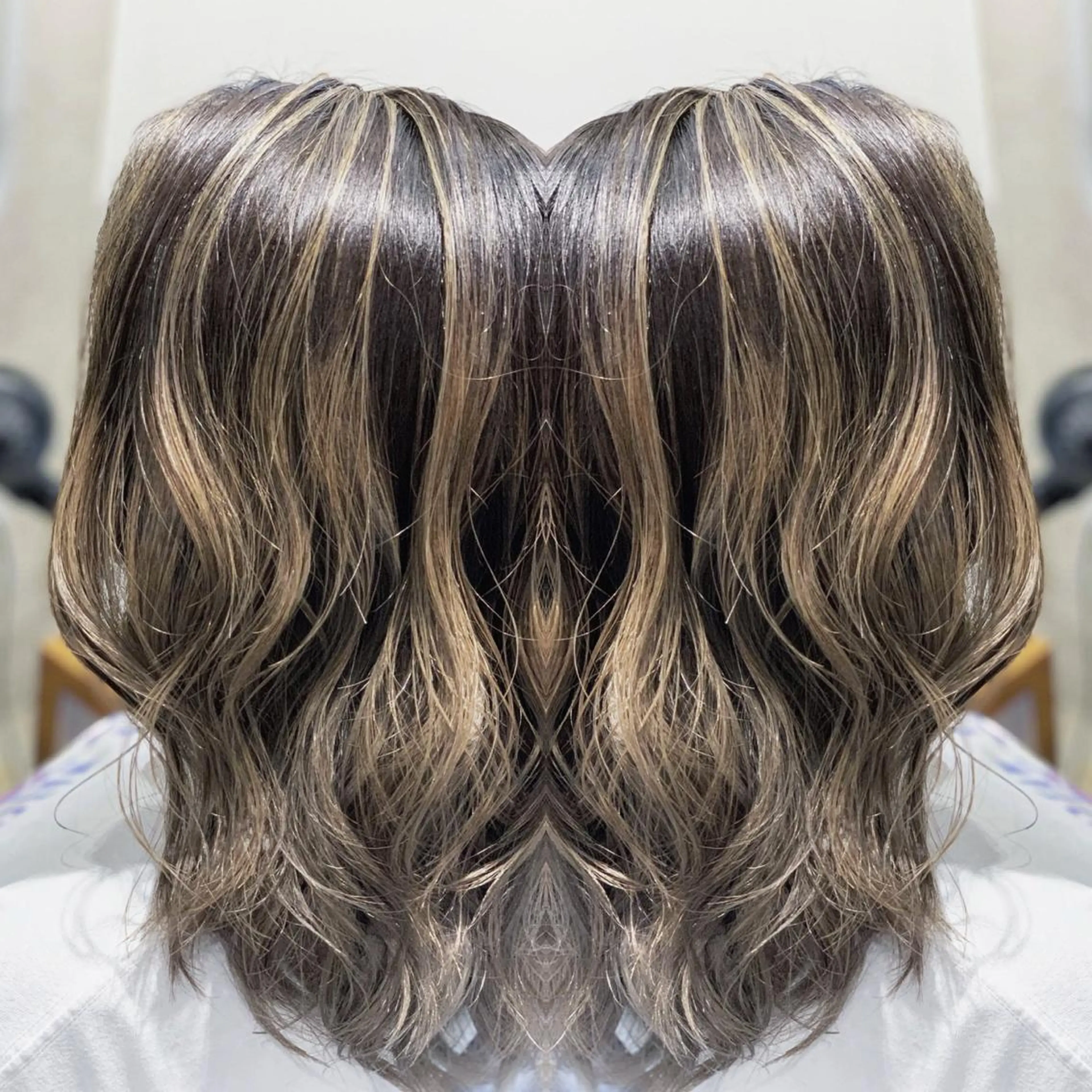 ミディアム カラー ヘアアレンジ ヘアカラー 髪質改善×ハイトーン 中田啄也のヘアスタイル