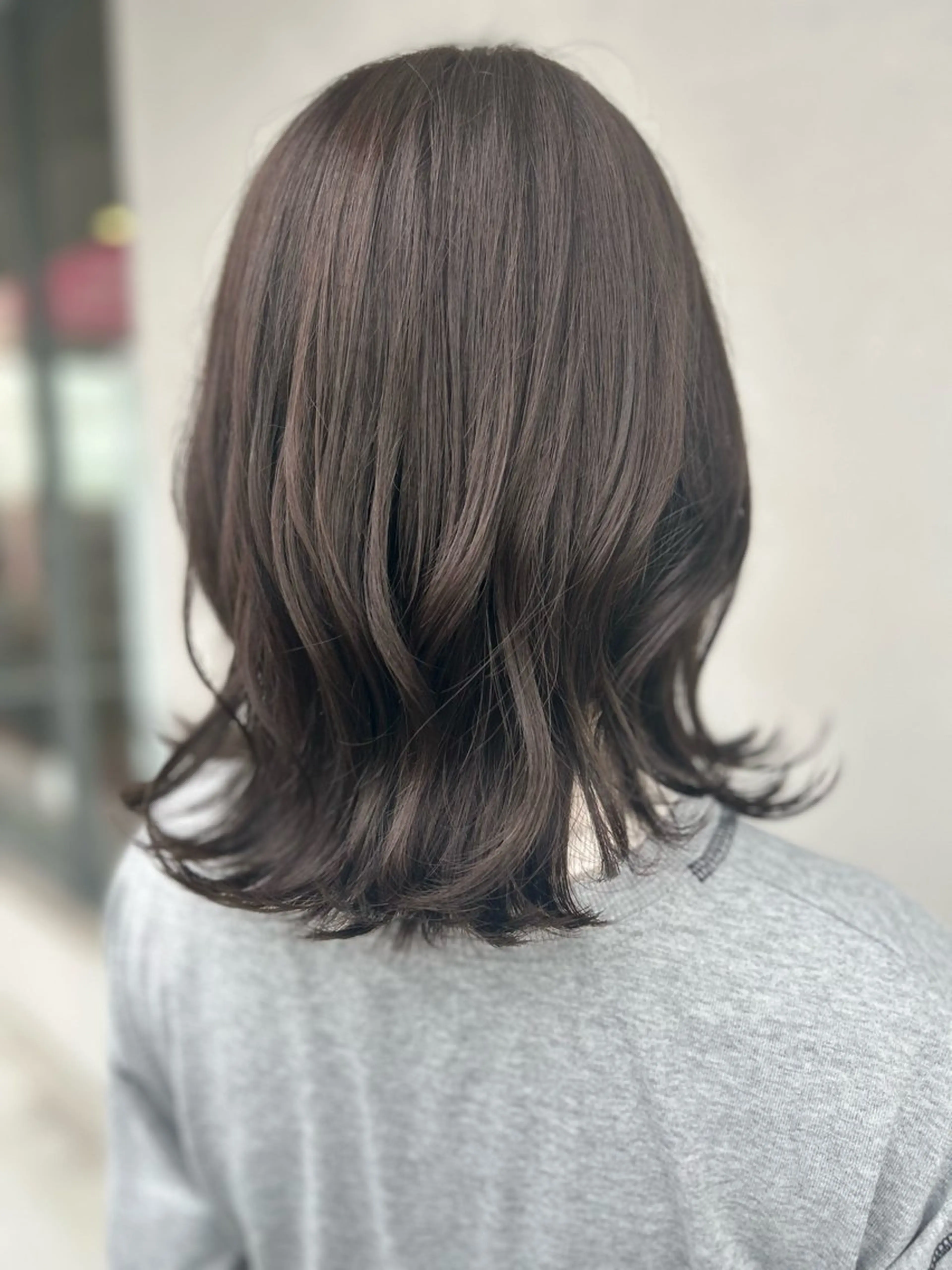 ミディアム くびれヘア カット ヘアカラー カノエ下関熊野所属・カノエ下関熊野店 /つきかのヘアスタイル