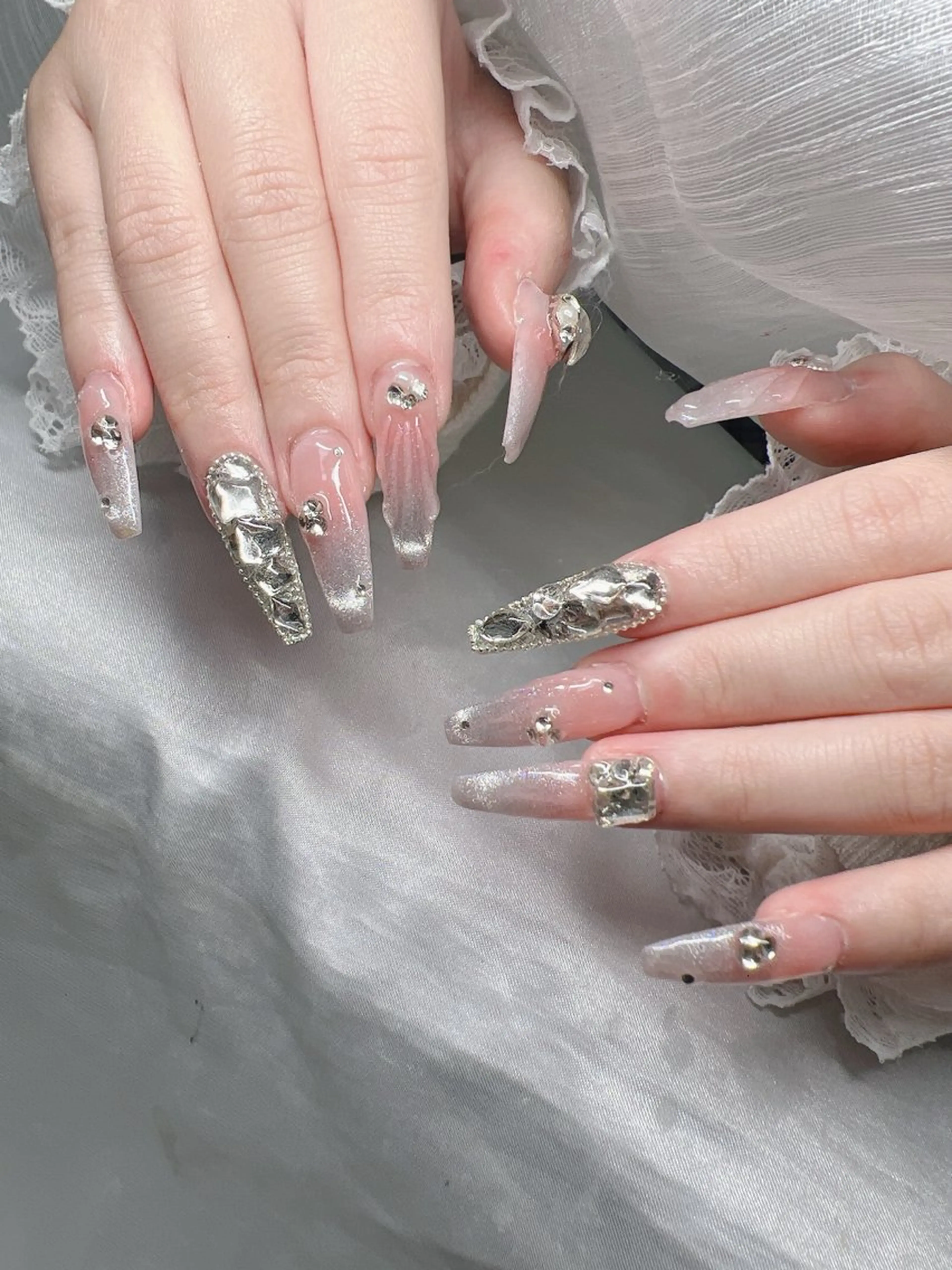 ネイル ハンドネイル Lee Nailsのネイルデザイン