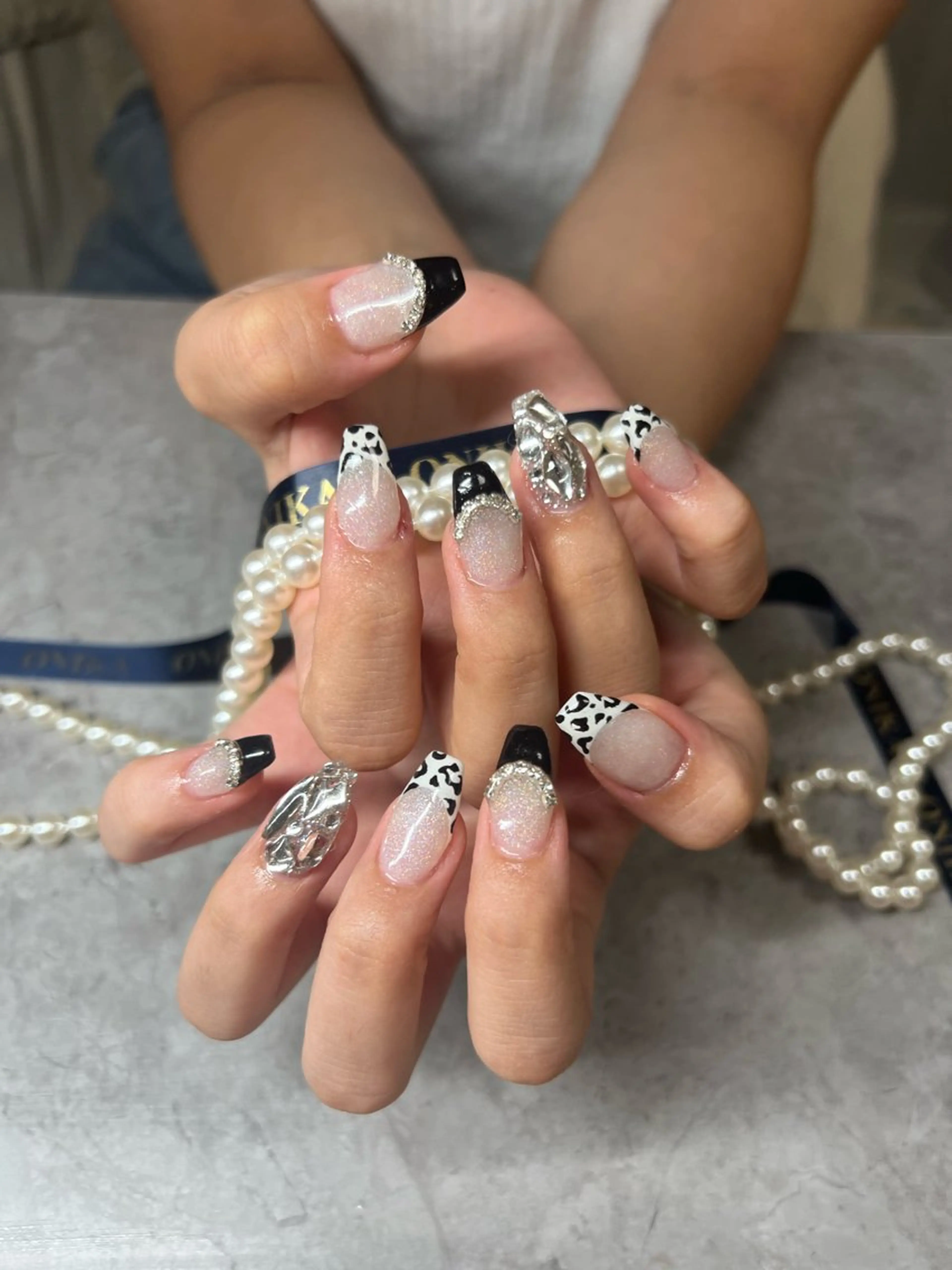 ミディアム ONIKA Nail 青山通り店所属・ONIKA Nail 表参道A4徒歩2分のネイルデザイン