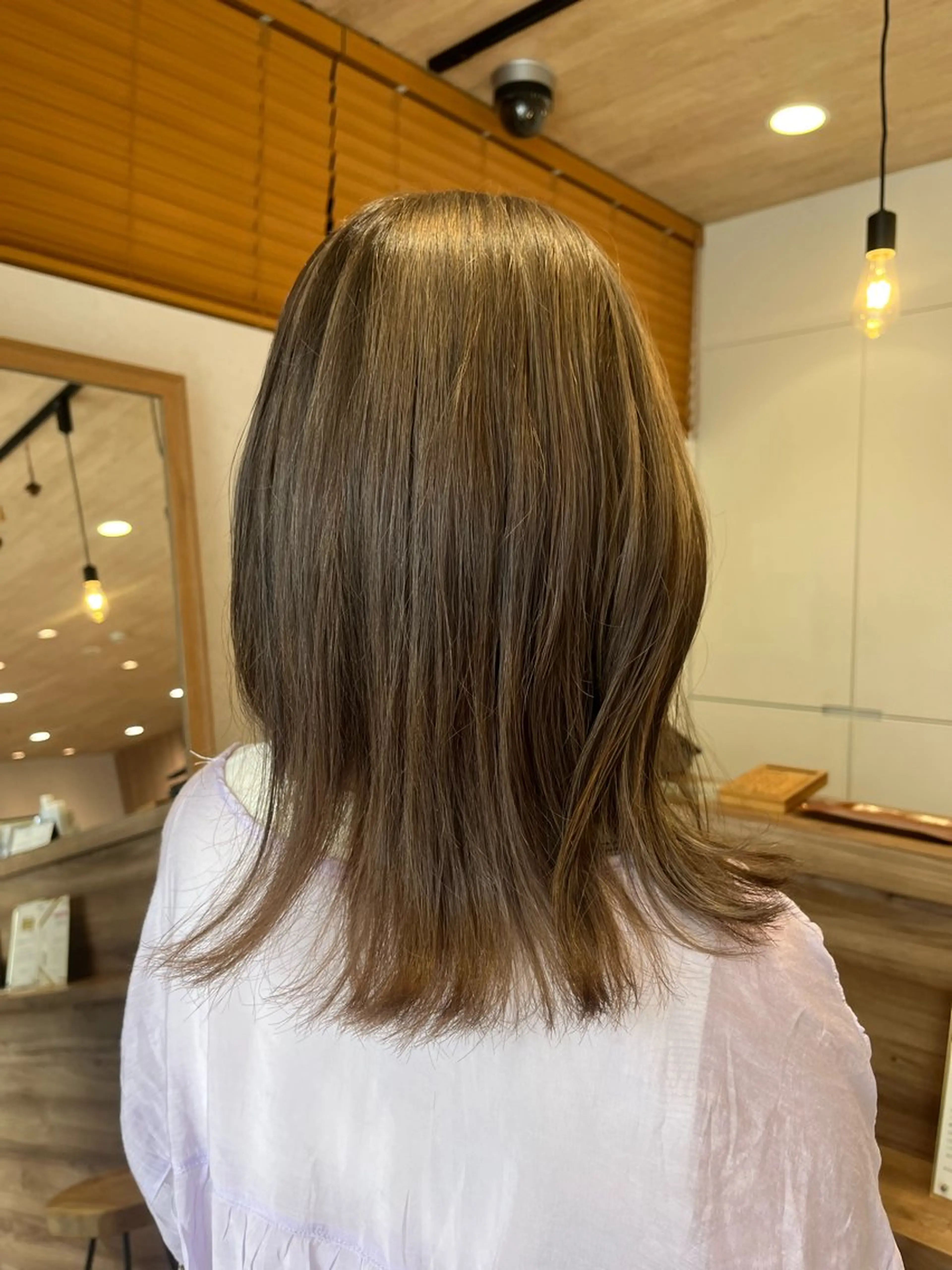 ミディアム カラー ブリーチ ケアブリーチ ハイトーンカラー 産休中です 艶カラー♡オカのヘアスタイル