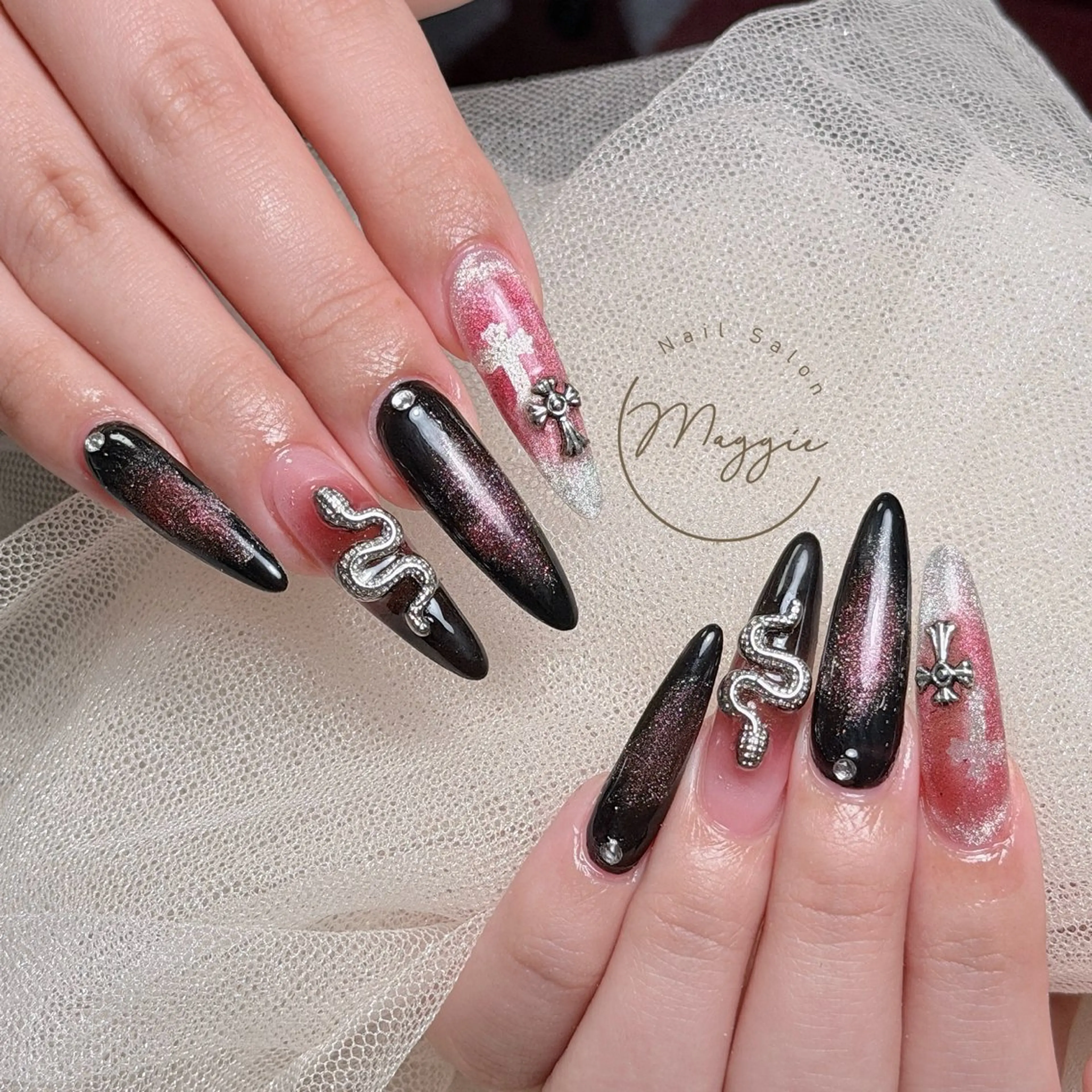 ネイル Maggie Nail🦩のネイルデザイン