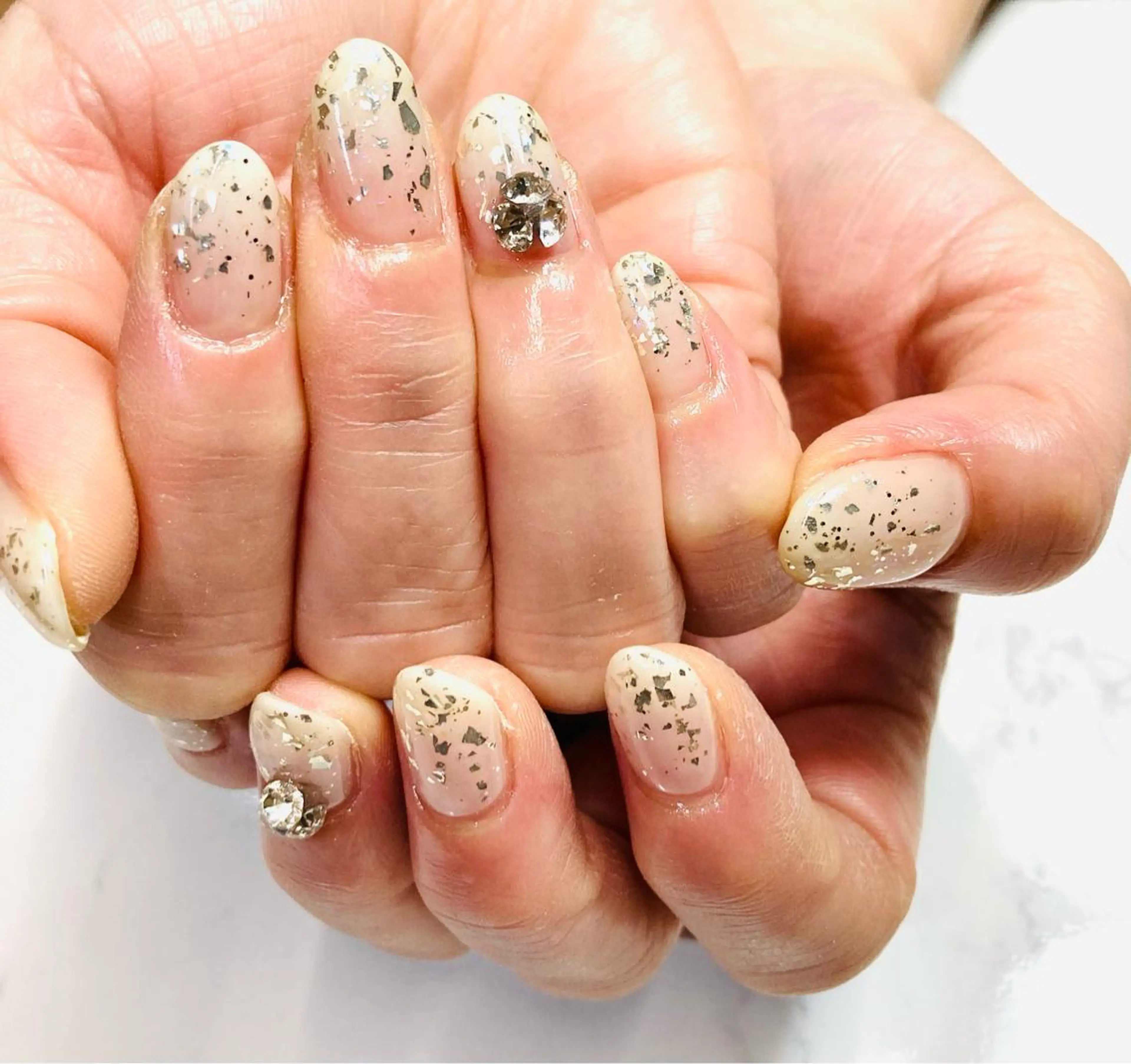 ネイル シンプルネイル ストーンネイル ハンドネイル one nailsalonのネイルデザイン