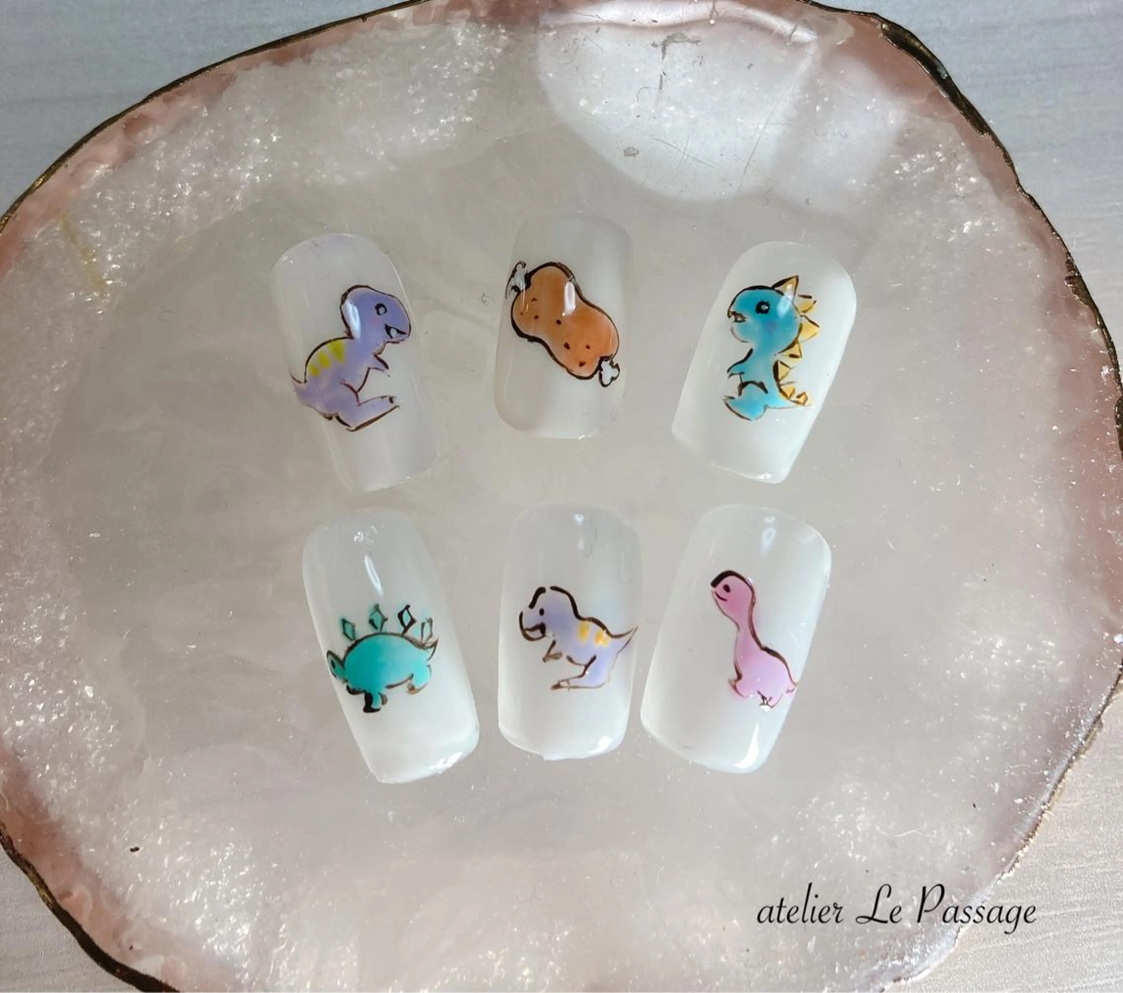 ネイル ジェルネイル キラキラネイル パラジェル 夏ネイル Atelier Le Passage所属・h nakatsukaのネイルデザイン