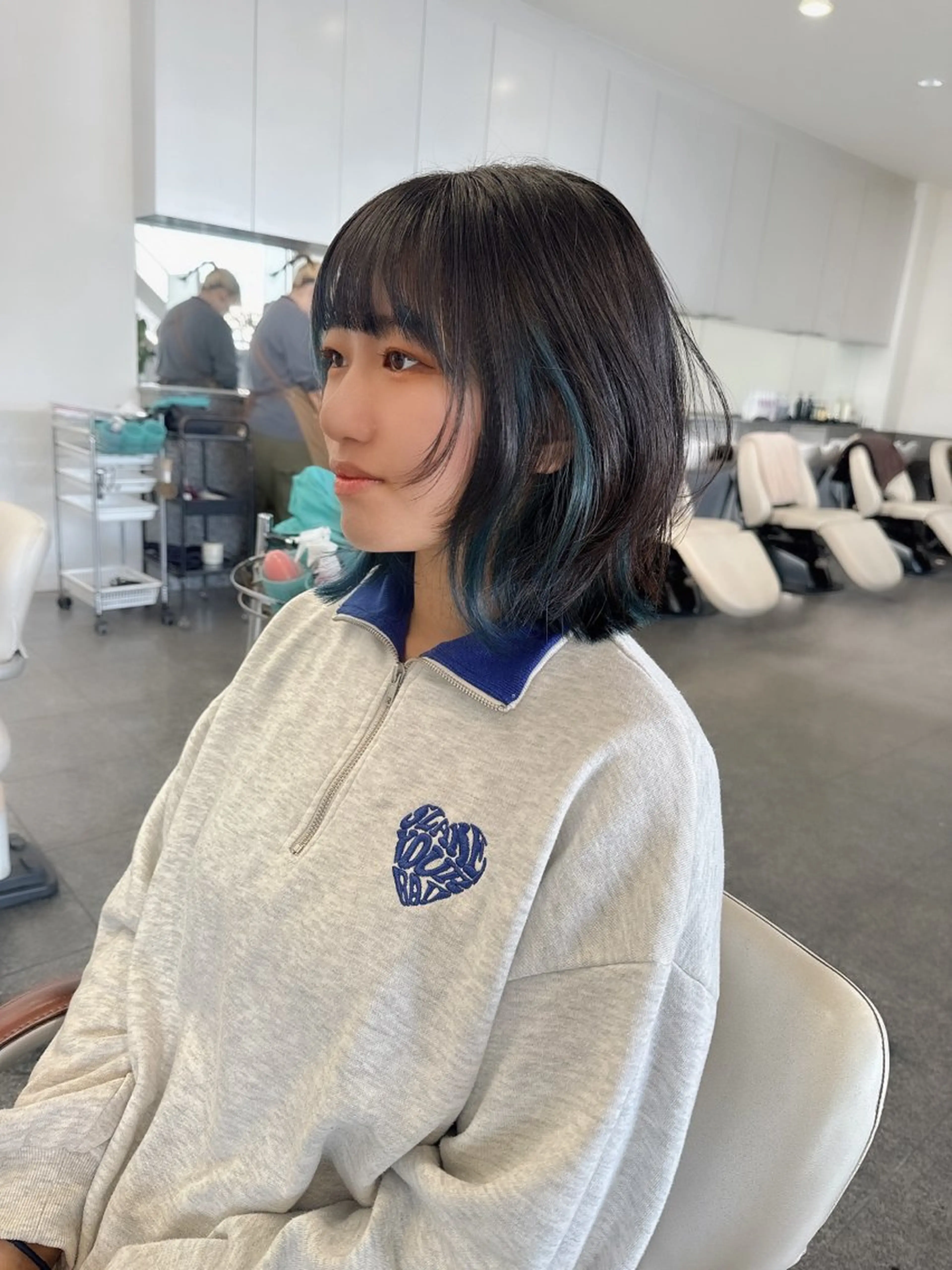 ミディアム カラー ボブレイヤー ブルーカラー ボブ レイヤーカット ヘアカラー トリートメント 🫧ヒシダアキ /taboo🫧のヘアスタイル