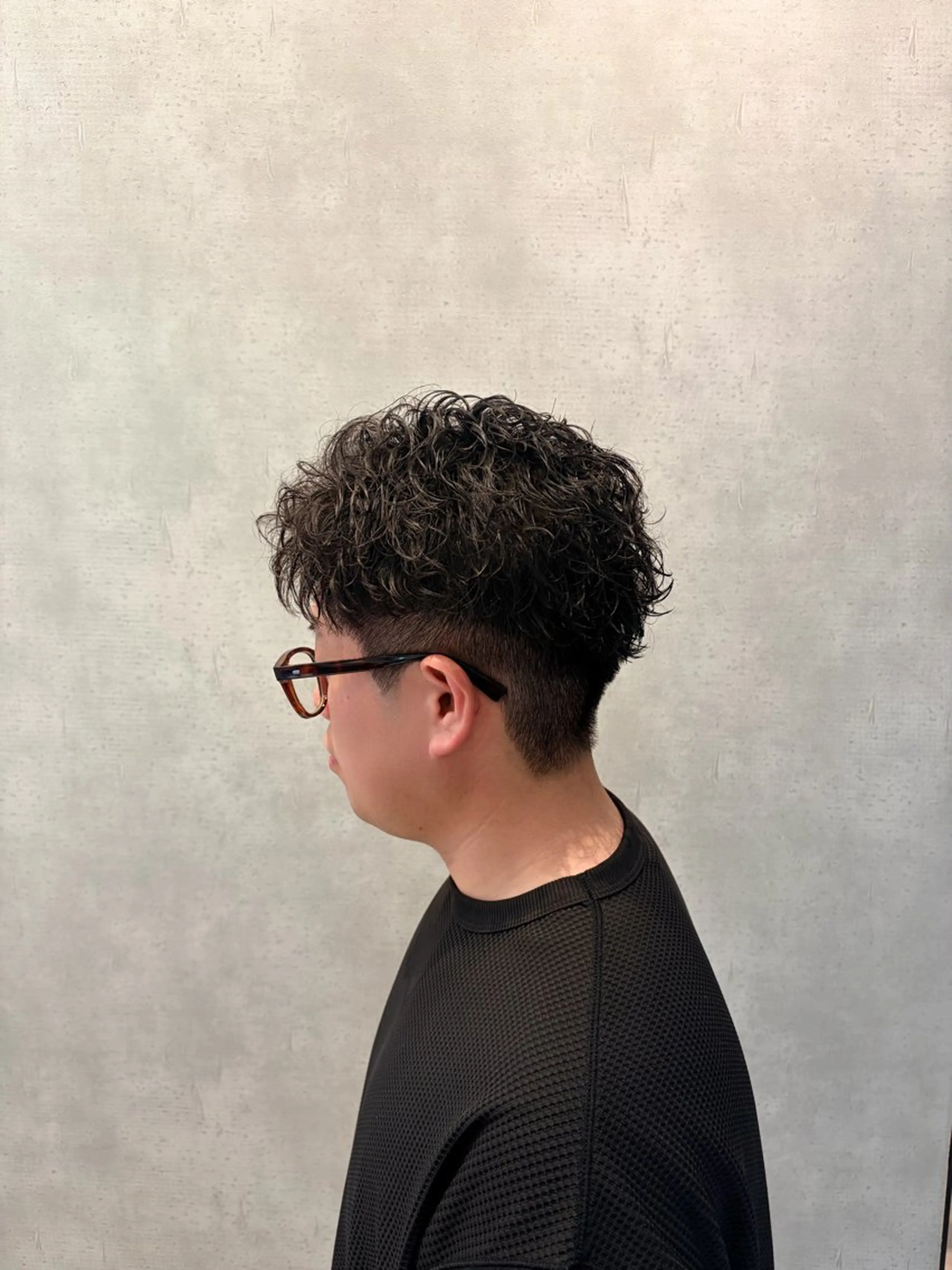 ショート パーマ メンズ メンズパーマ 刈り上げ カット パーマ 中嶋 流生のヘアスタイル