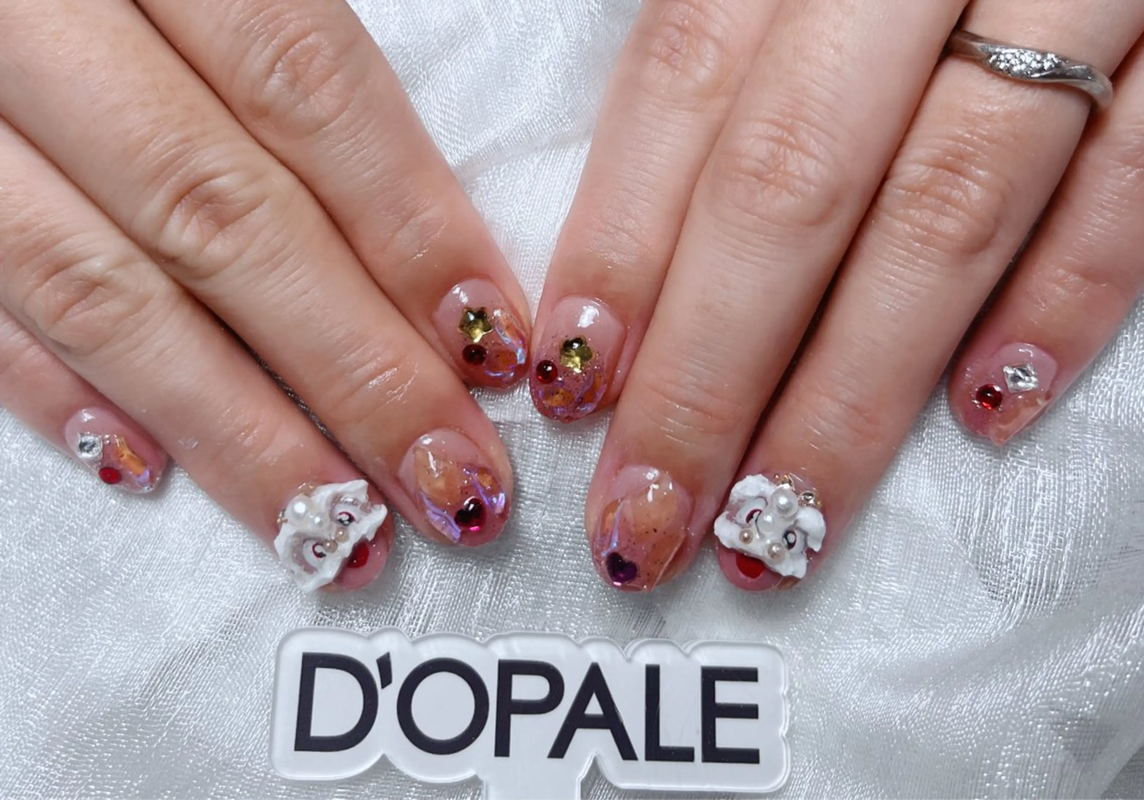 ネイル 持ち込み D‘OPALE所属・DOPALE、もも 彦奇のネイルデザイン