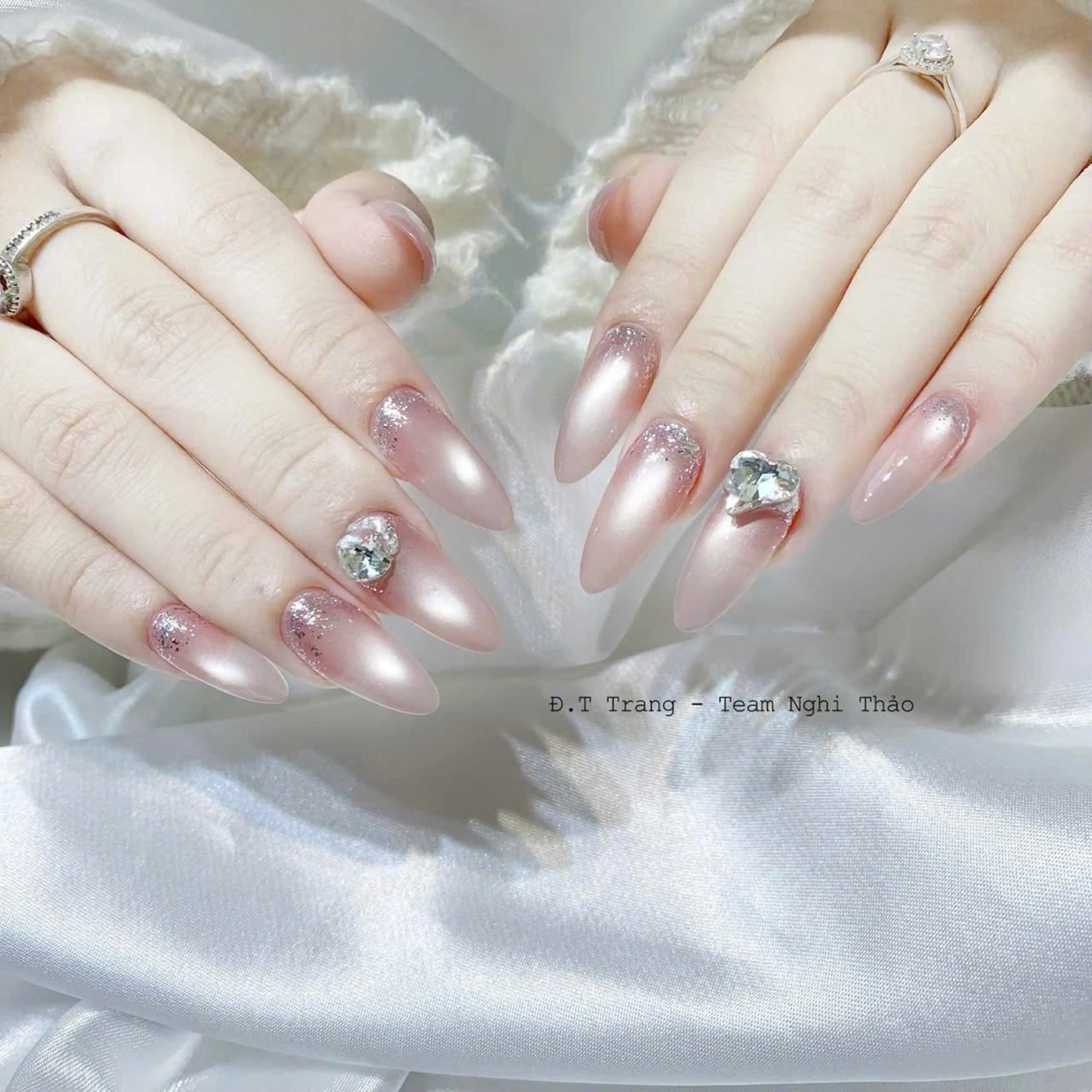 セミロング ハンドネイル Bibi beauty spa Osaka所属・Chann Channのネイルデザイン