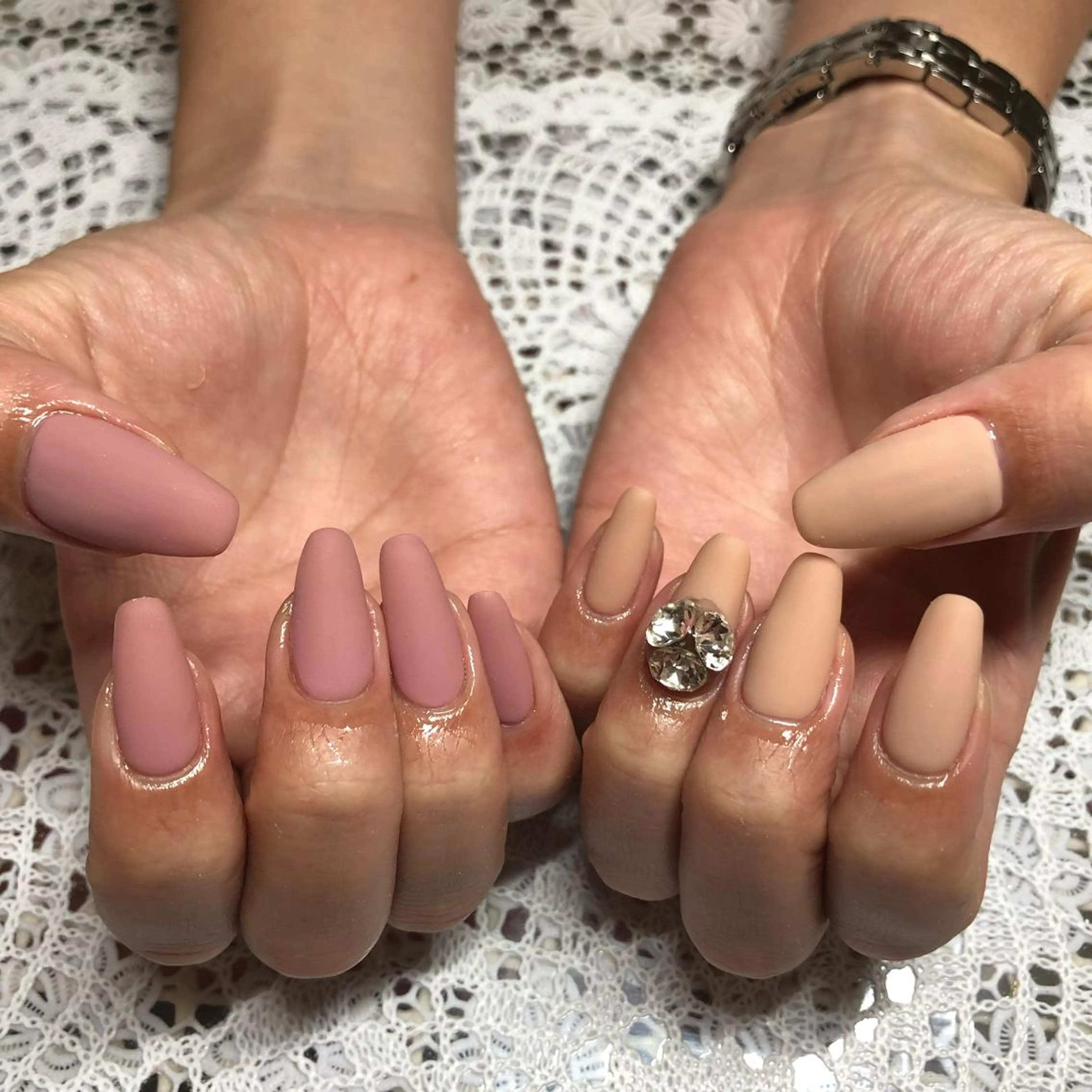 ネイル スカルプネイル ストーンネイル J terrace Nailのネイルデザイン