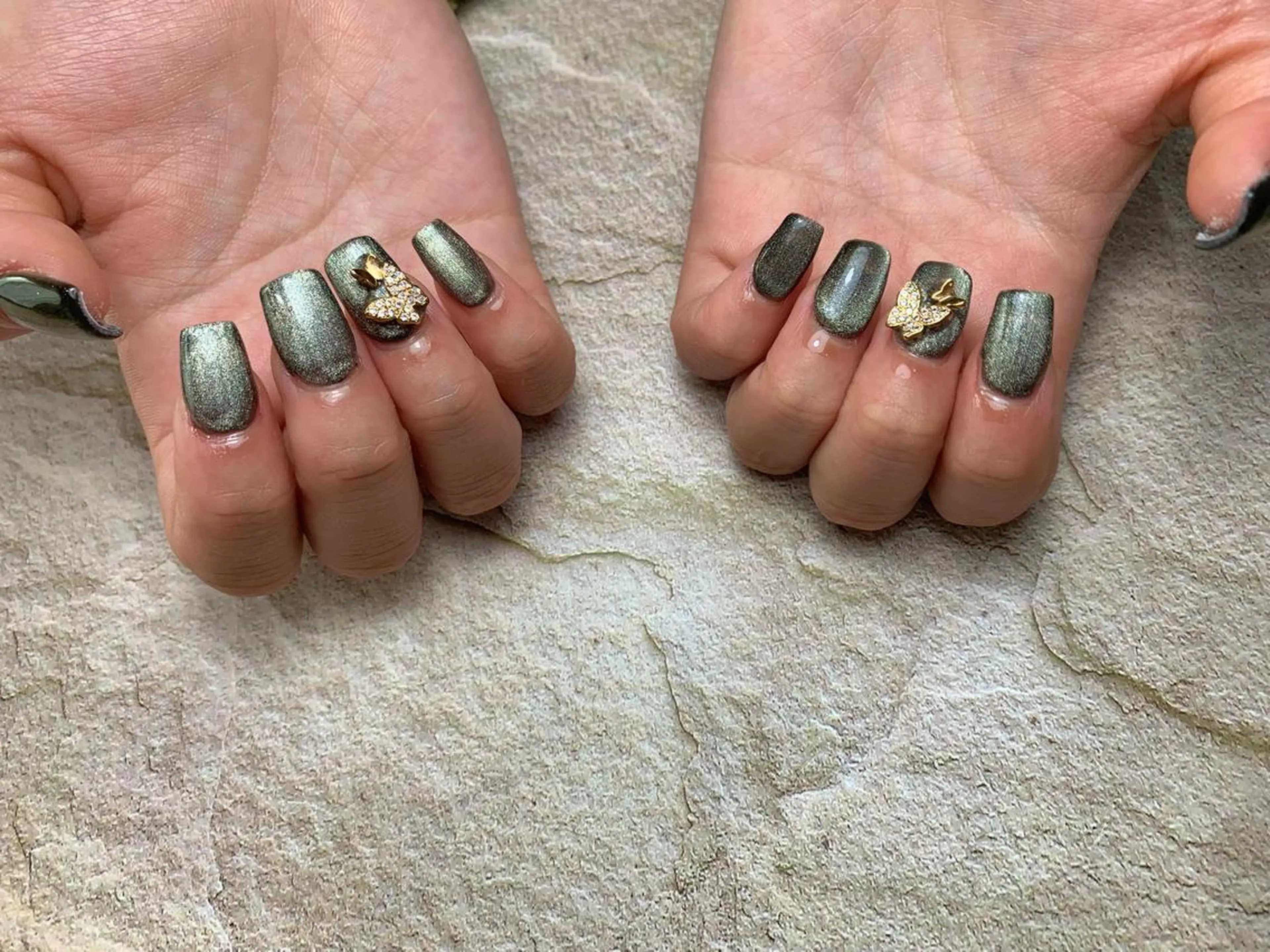 ネイル 成人式 マグネットネイル ハンドネイル nail room Ly'leaのネイルデザイン