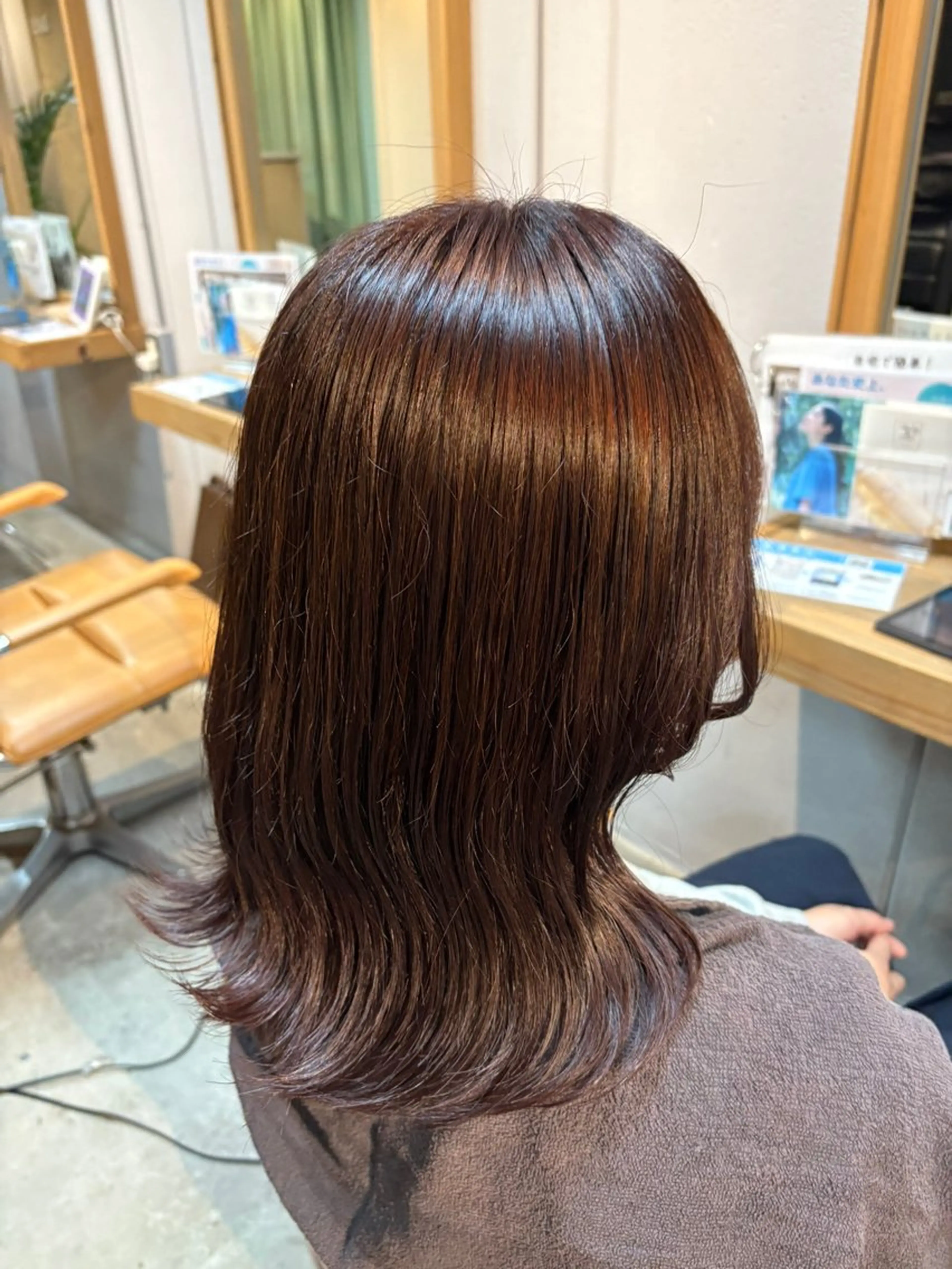 ミディアム ミディアムレイヤー レイヤーカット 外ハネヘア 🌟髪質改善/透明感 /艶カラー🌟羽立のヘアスタイル