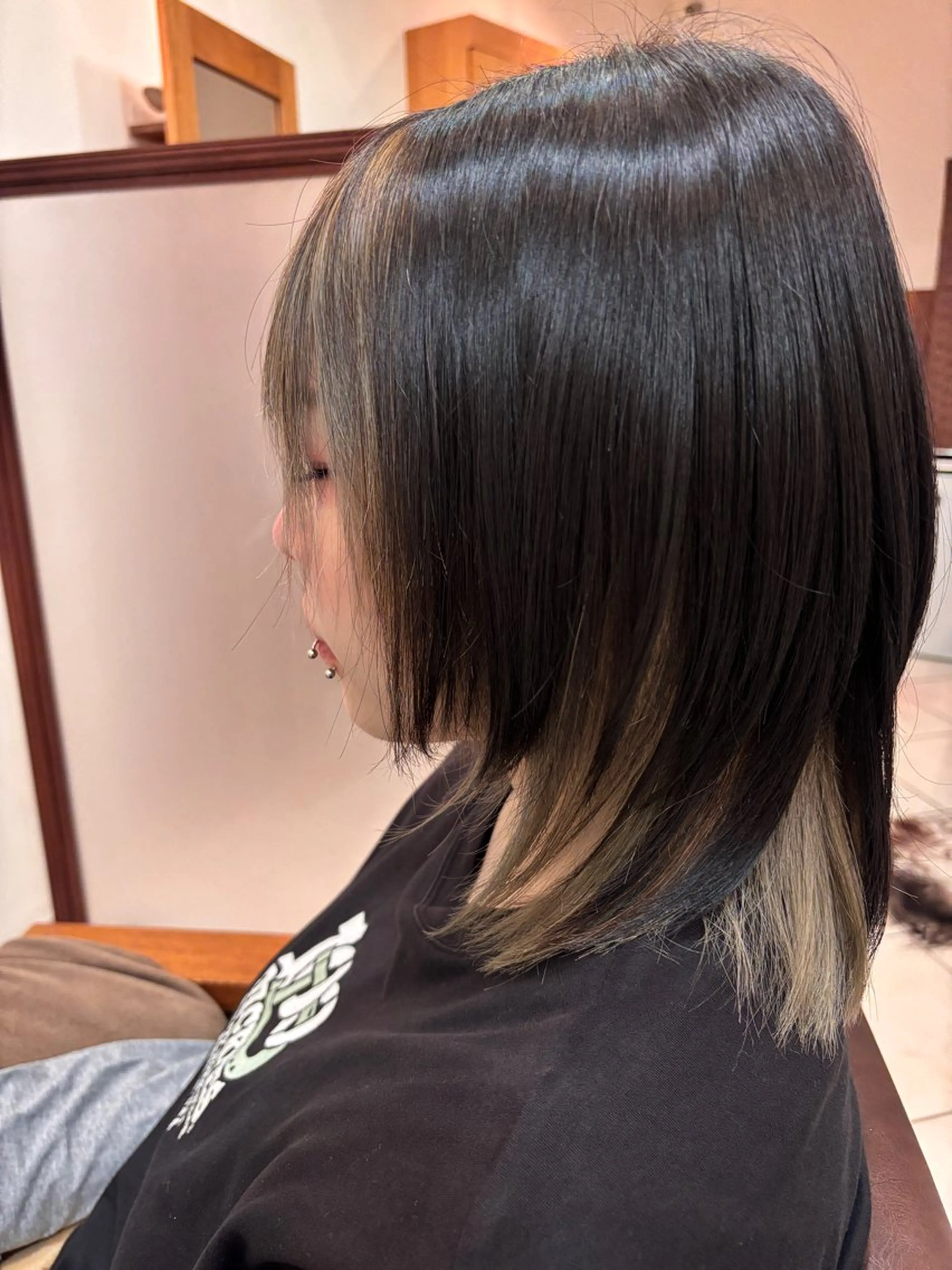 ミディアム シンセティックヘアデザイン所属・吉井 愛のヘアスタイル