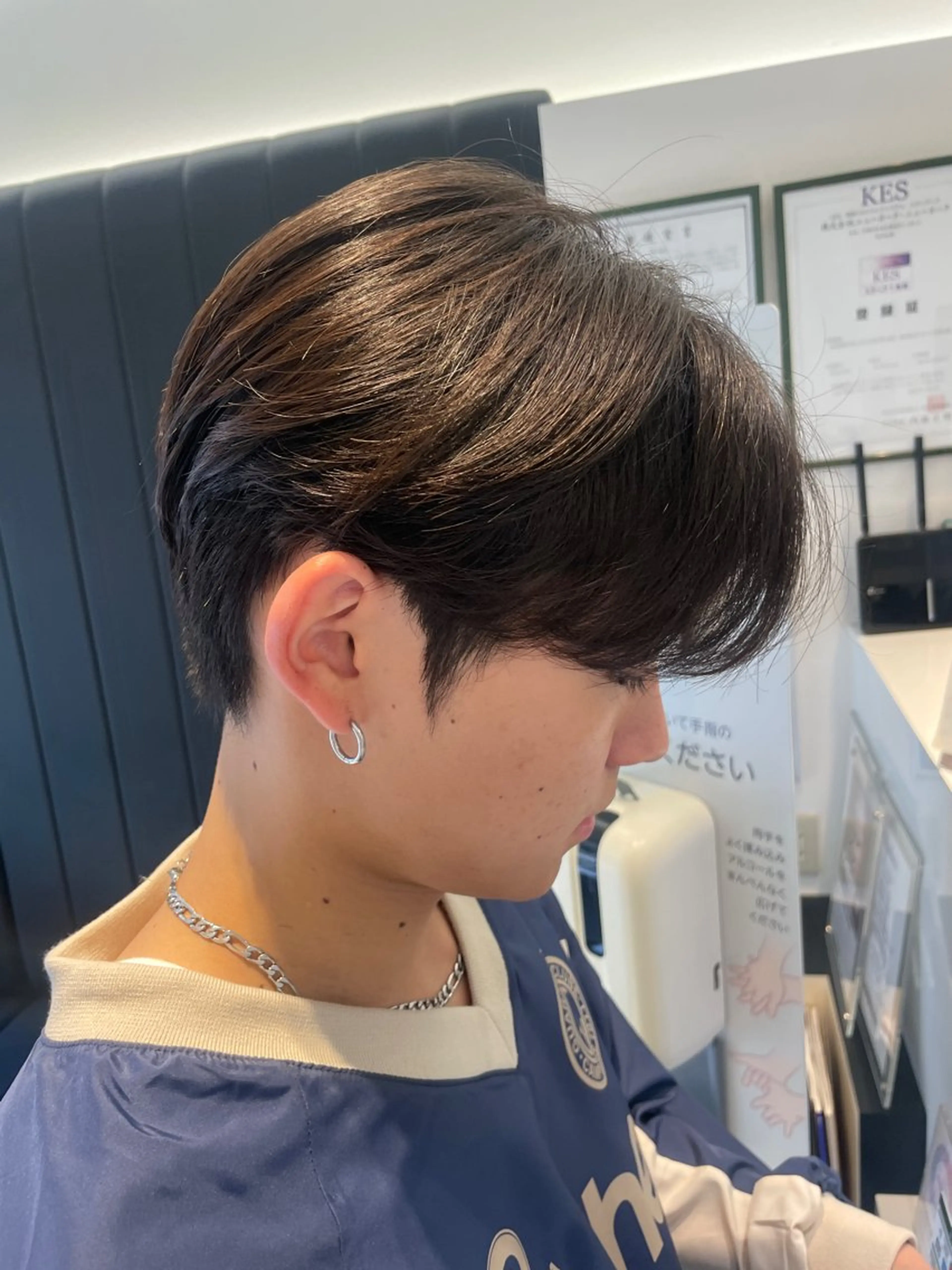 パーマ メンズ センターパート 海外レイヤー/赤み 消しカラー/上原聖奈のヘアスタイル