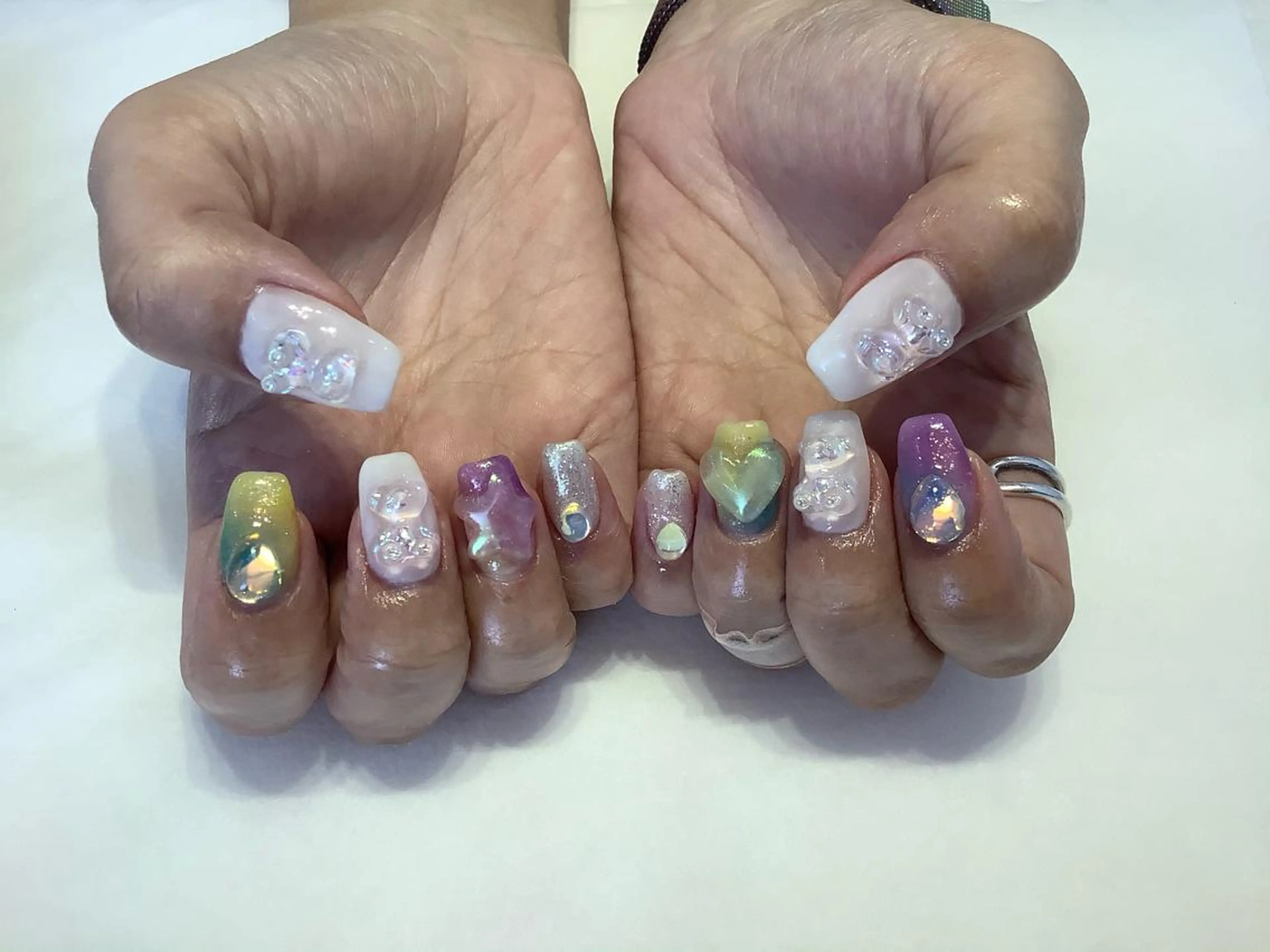 ネイル ハンドネイル 💎🐰 saki. m 🐰💎のネイルデザイン