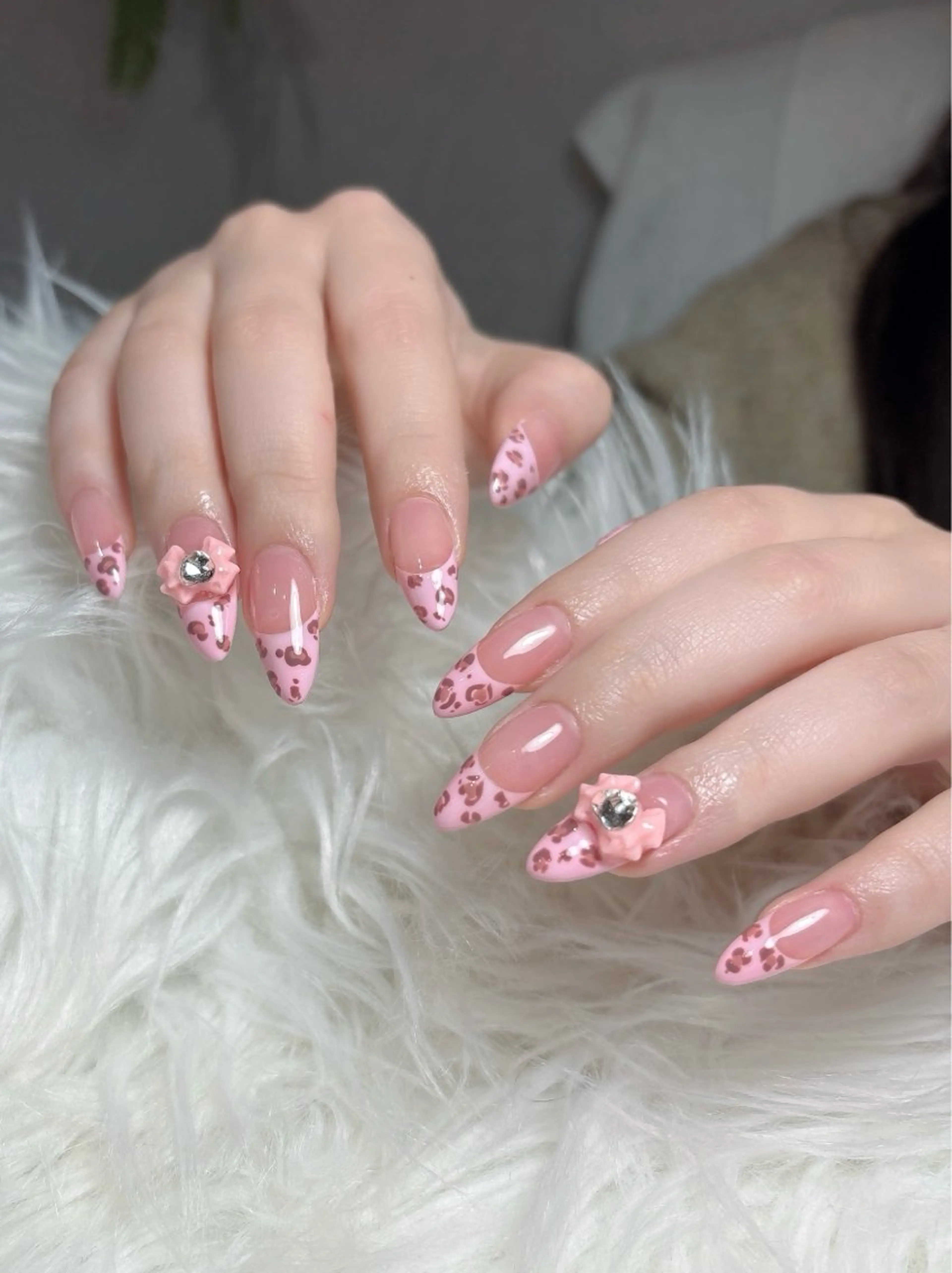 ネイル ハンドネイル ハンドケア Hi Beauty 渋谷(ネイル、ハイパーナイフ6、脂肪れいきゃく、マッサージ＆エステサロン)所属・Hi beauty 渋谷のネイルデザイン