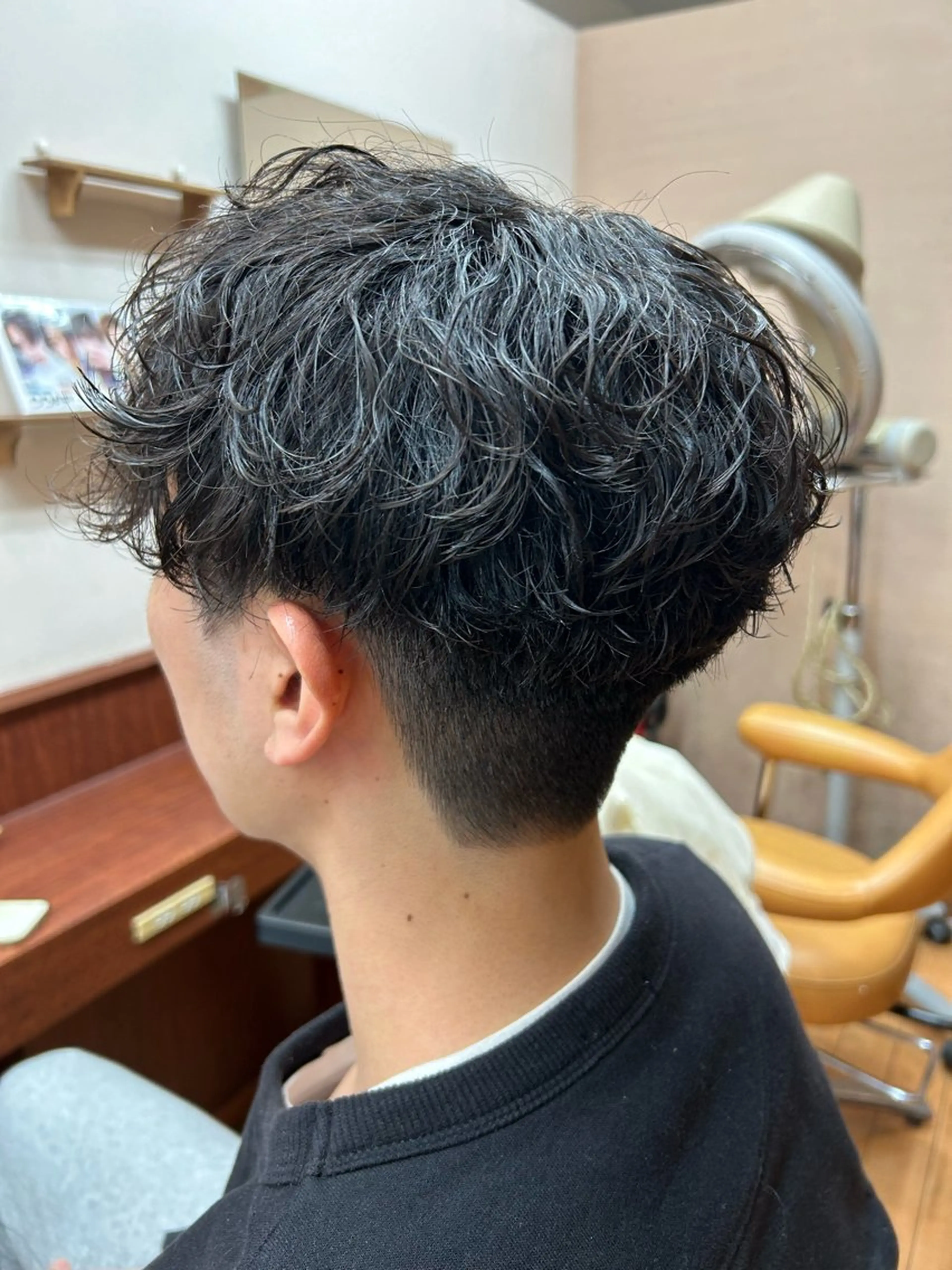 ショート パーマ ルキ🌈ブリーチカラ ー&メンズパーマ🦄のヘアスタイル