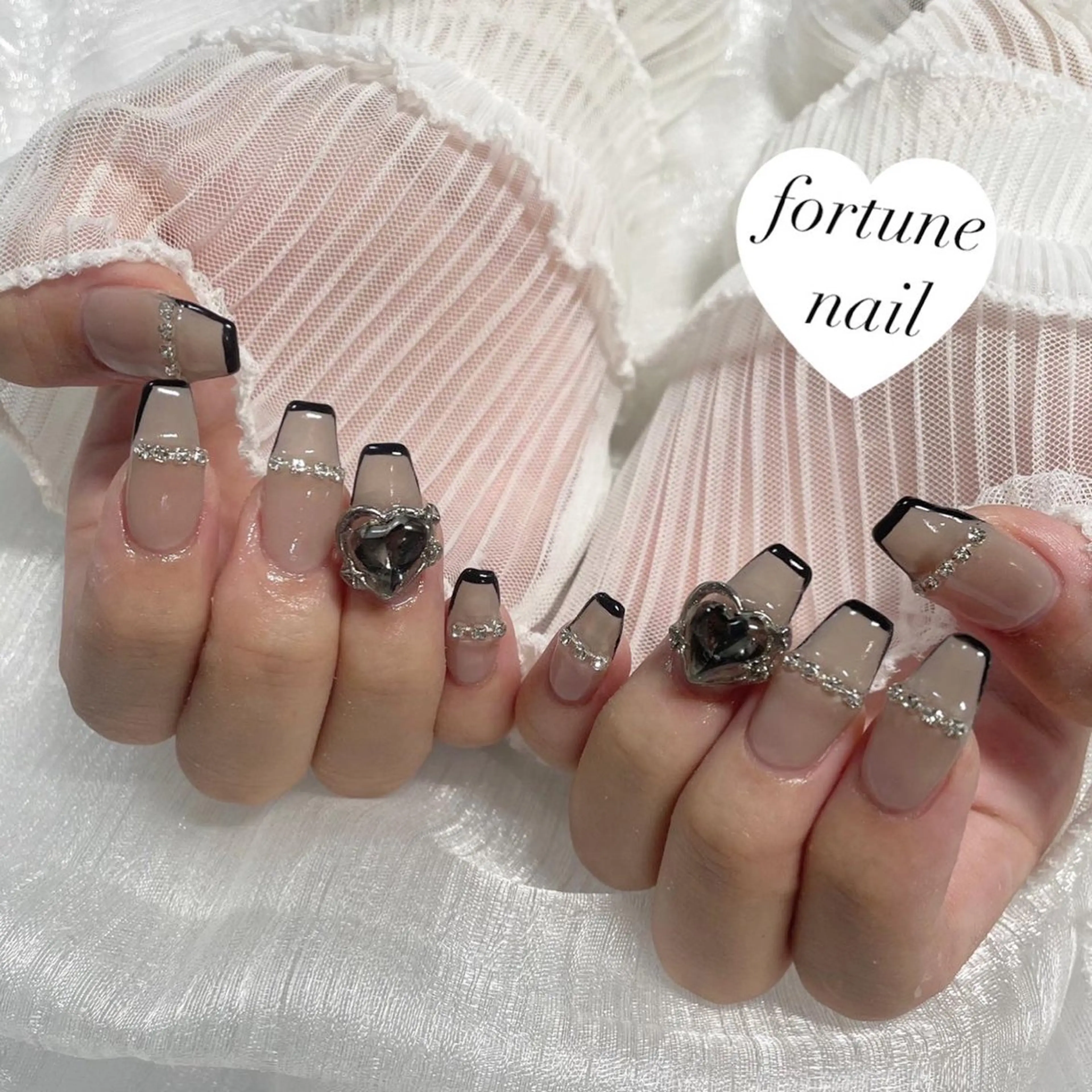 ネイル フレンチネイル ハート ハンドネイル ☆saori ☆のネイルデザイン