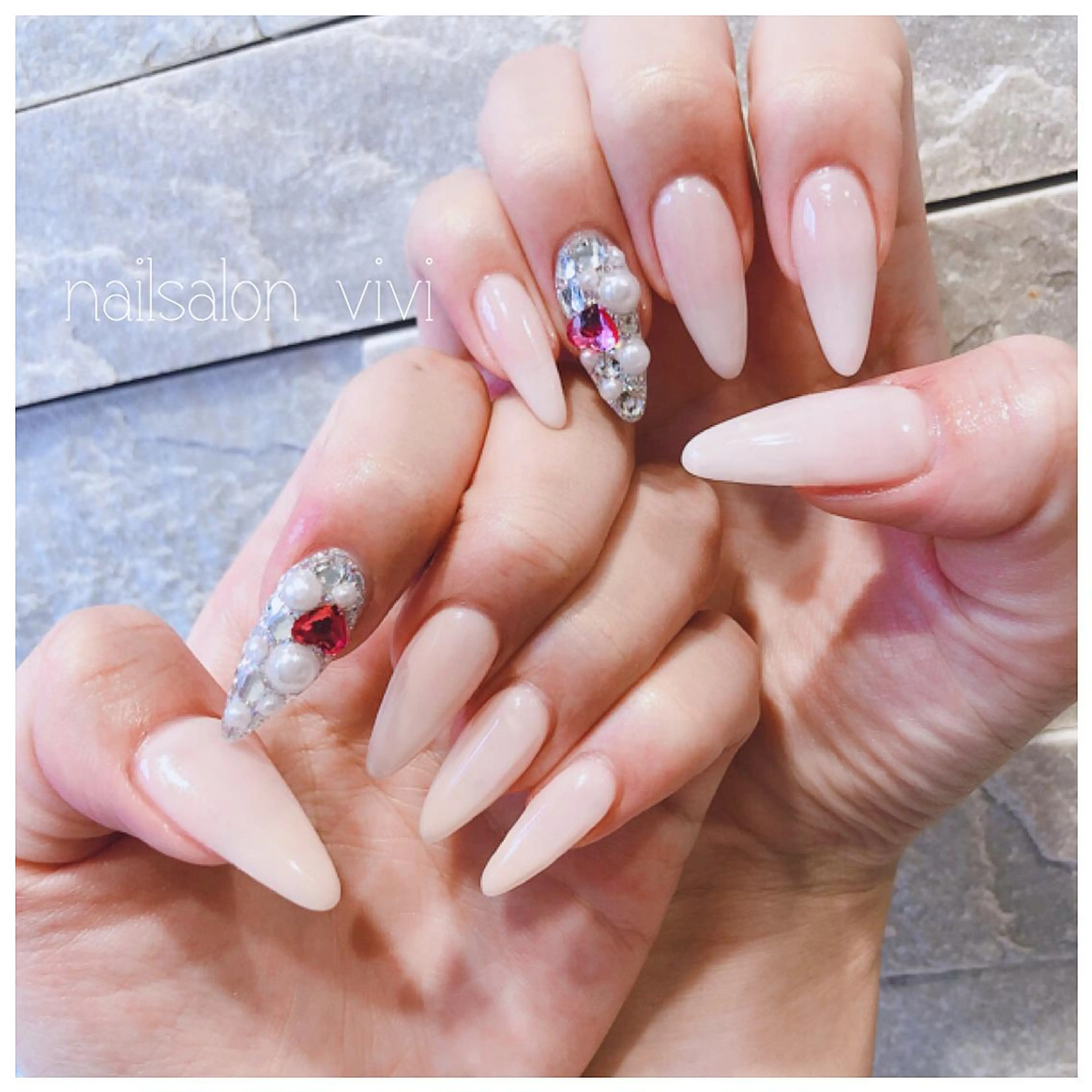 ネイル ＶＩＶＩ nailsalonのネイルデザイン