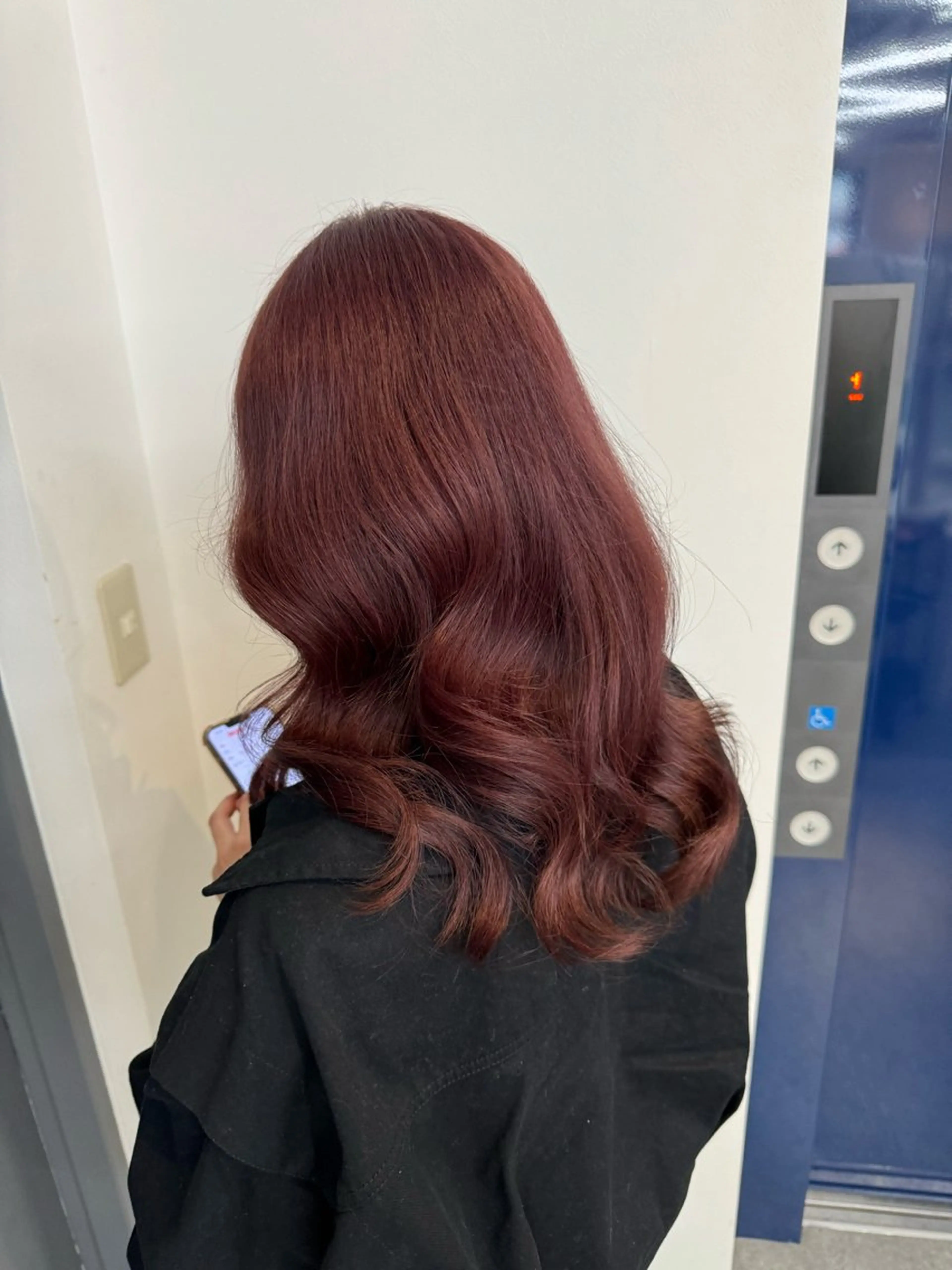 ロング カラー レッドカラー NAOKI /海外風のヘアスタイル